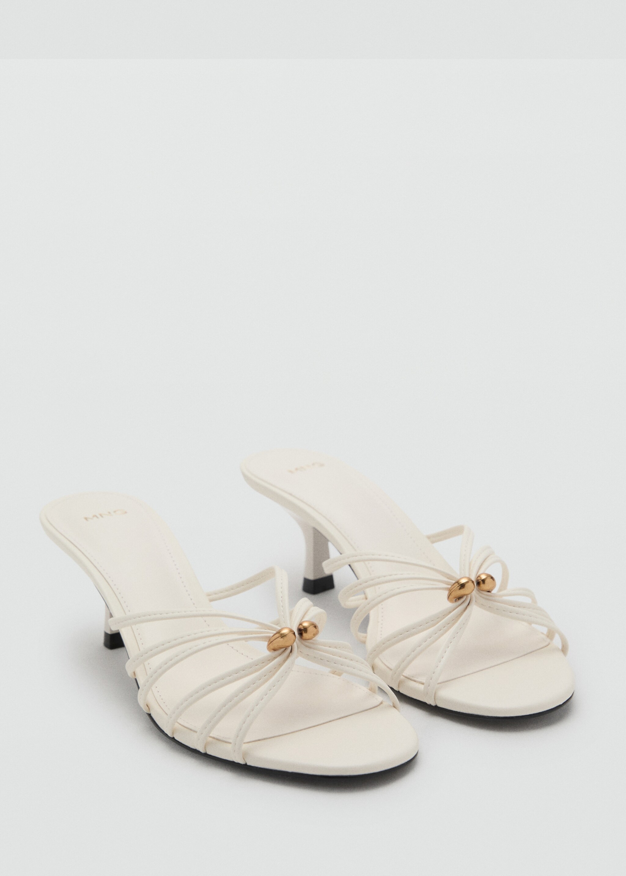 Kitten heel sandal with metallic detail - Medium plane