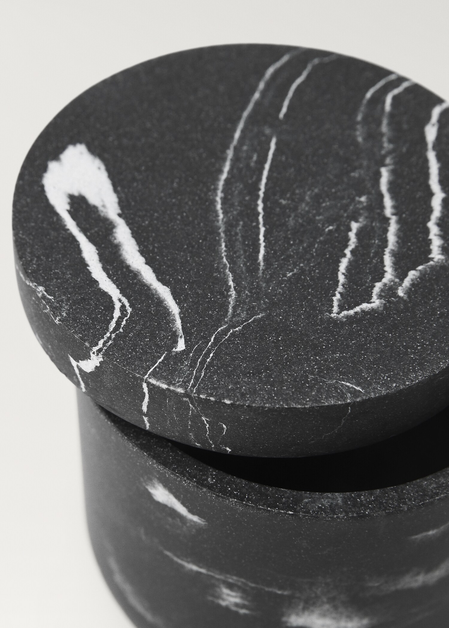 Dose für das Bad mit Marmoreffekt - Detail des Artikels 2