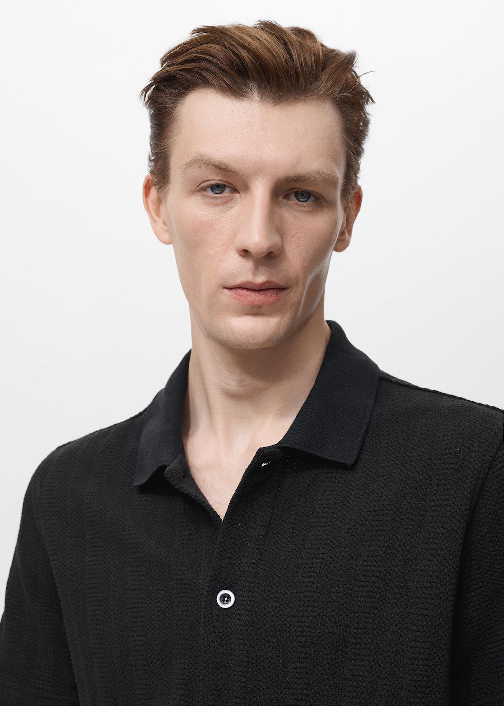 Structured knitted shirt