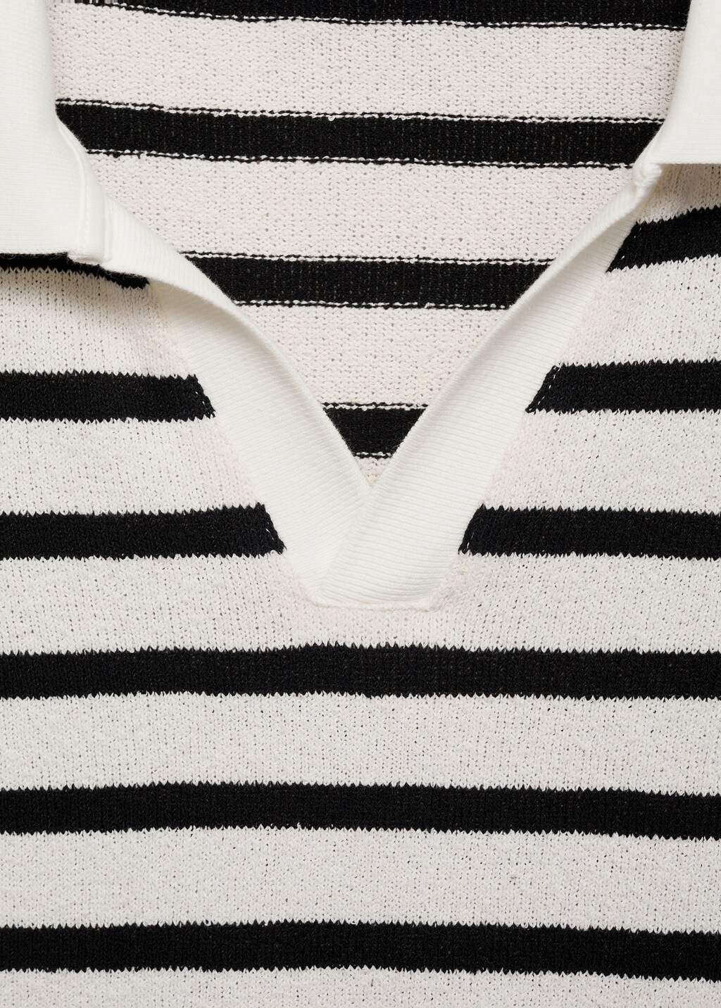 Striped textured knitted polo shirt