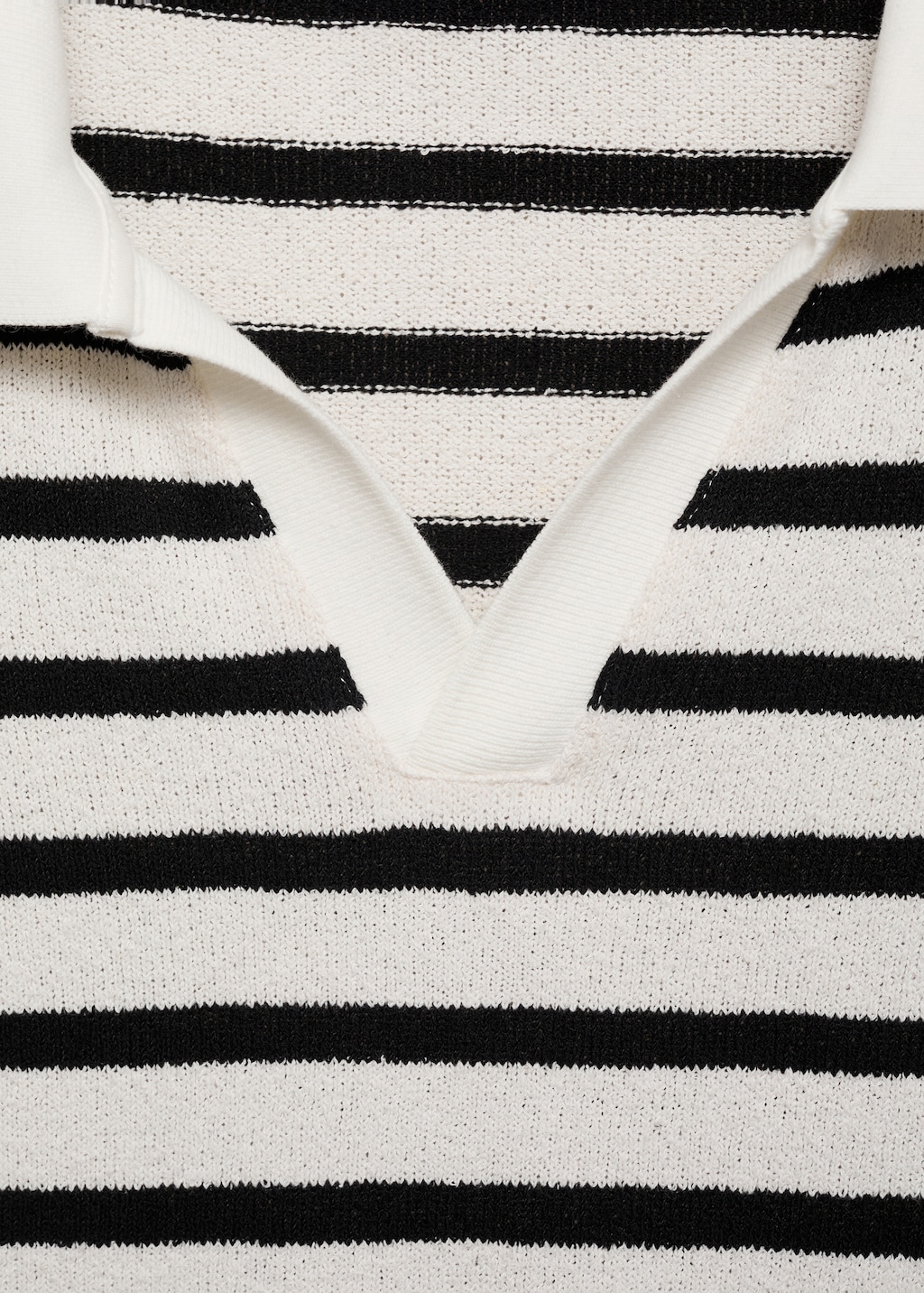 Striped textured knitted polo shirt