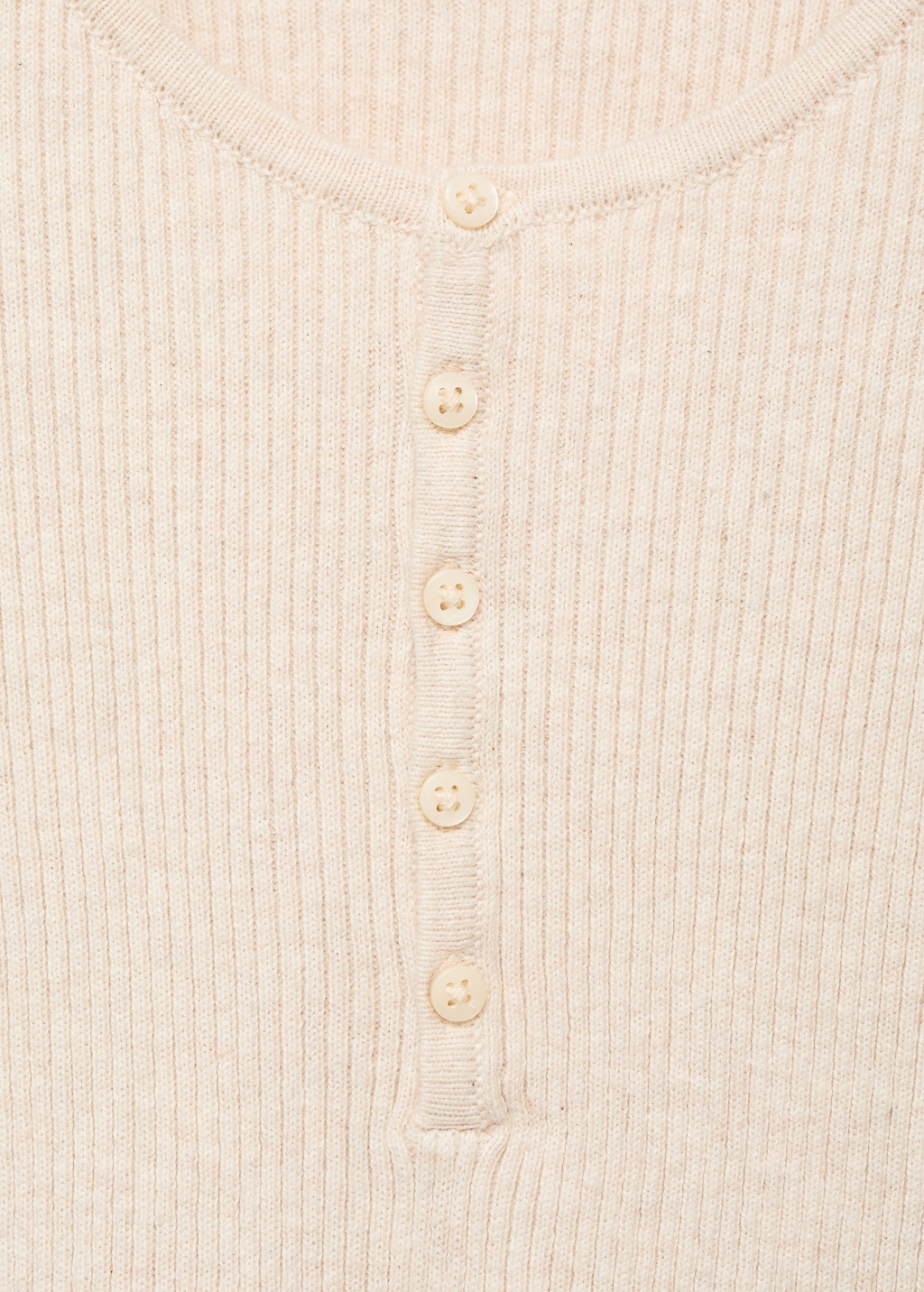 Ribbed sweater with buttons