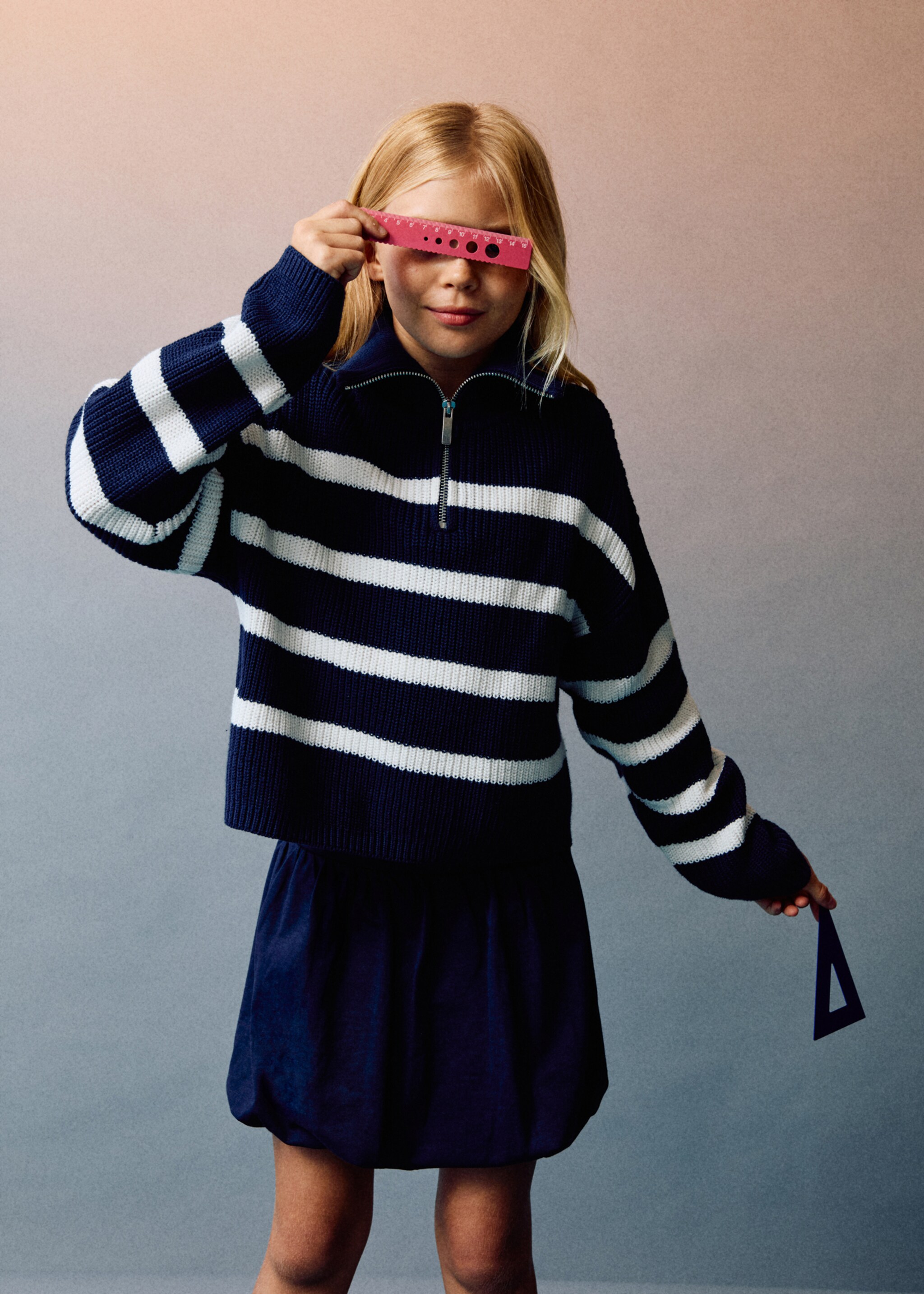 Knitted sweater with perkins neck - Details of the article 7, Navy. Ref: 17023281-00.