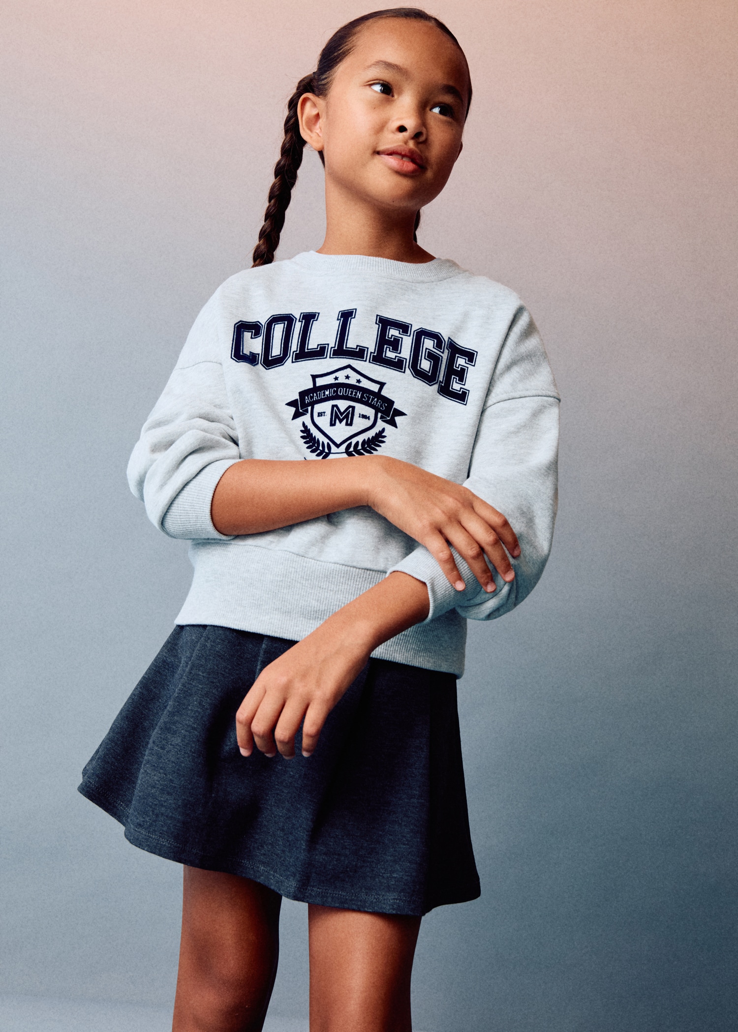 Monochrome college sweatshirt
