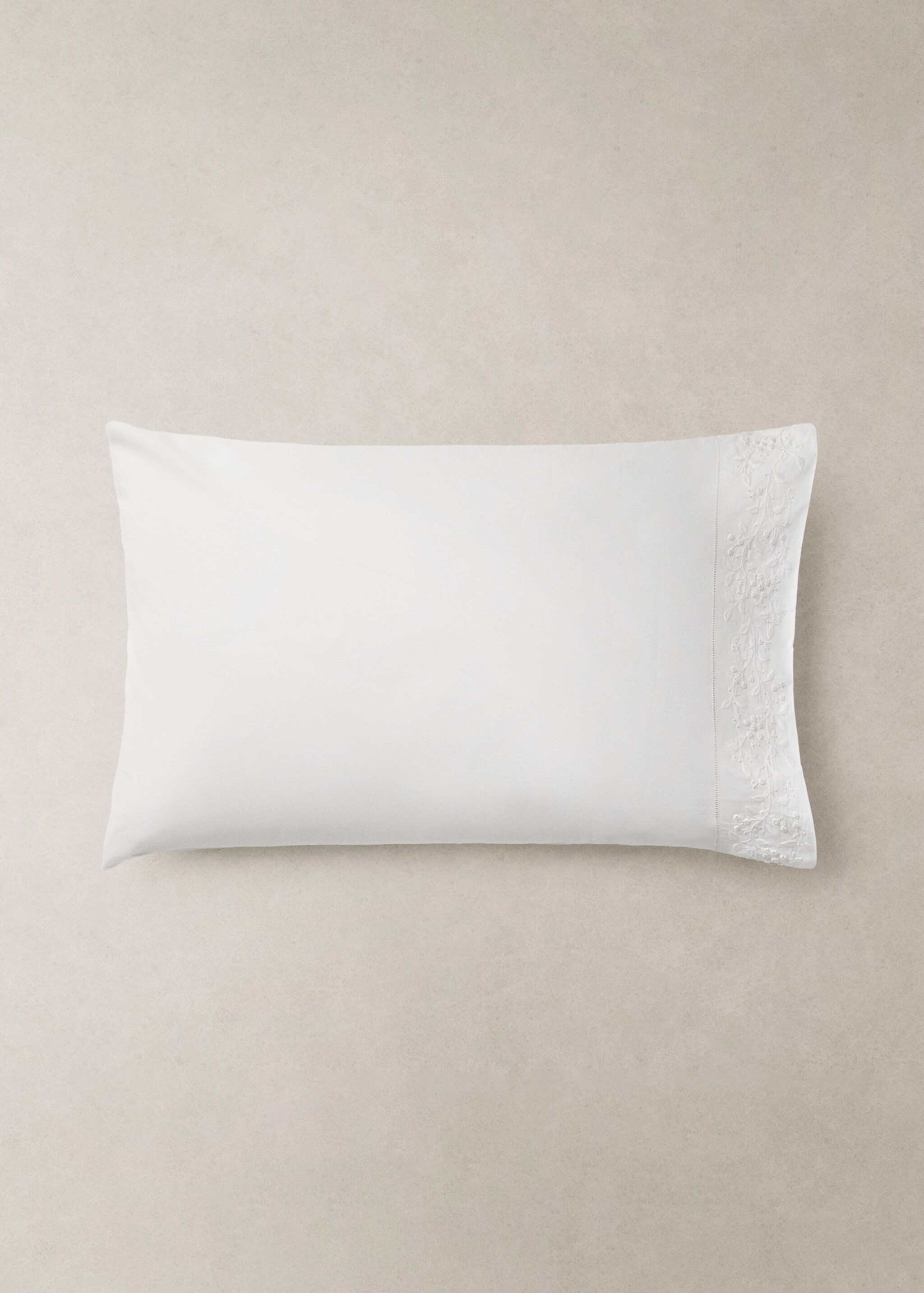 İki adet perkal pamuklu çiçek işlemeli yastık kılıfı 50x75 cm - Ürün detayı 7, Beyaz. Ref: 17023311-00.