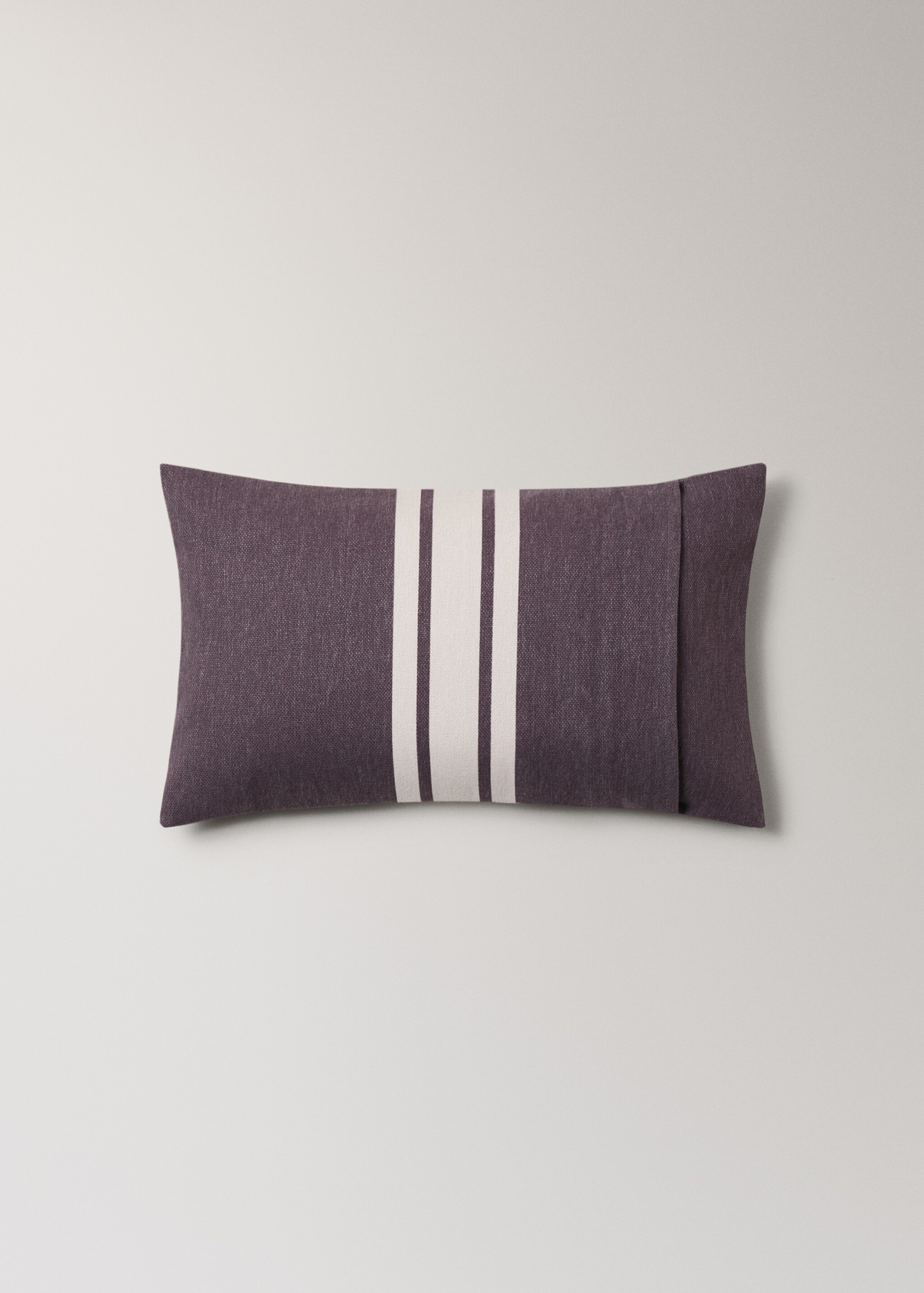 Cotton cushion cover with printed stripes 30x50 cm - Details of the article 1, Dark Red. Ref: 17023313-00.