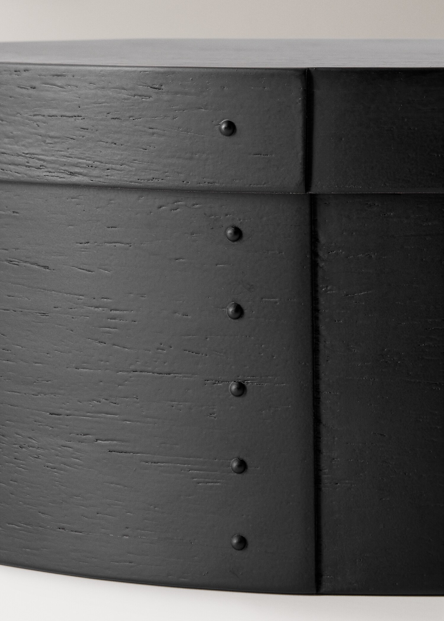 Mittelgroße ovale Holzkiste - Detail des Artikels 2