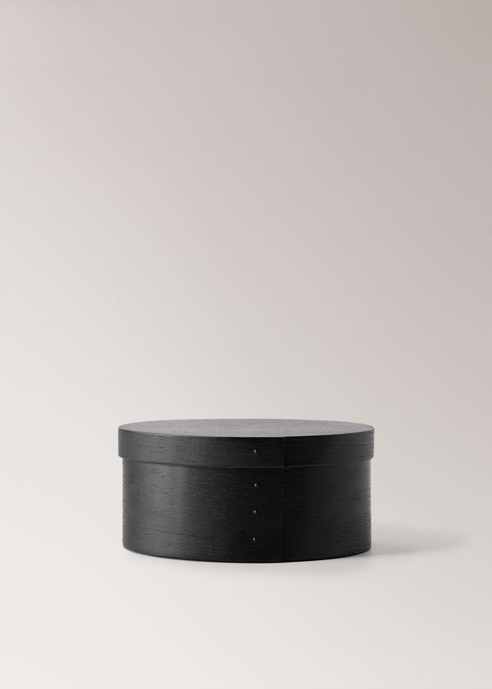Kleine ovale Holzschachtel - Artikel ohne Model, Schwarz. Ref: 17023315-00.