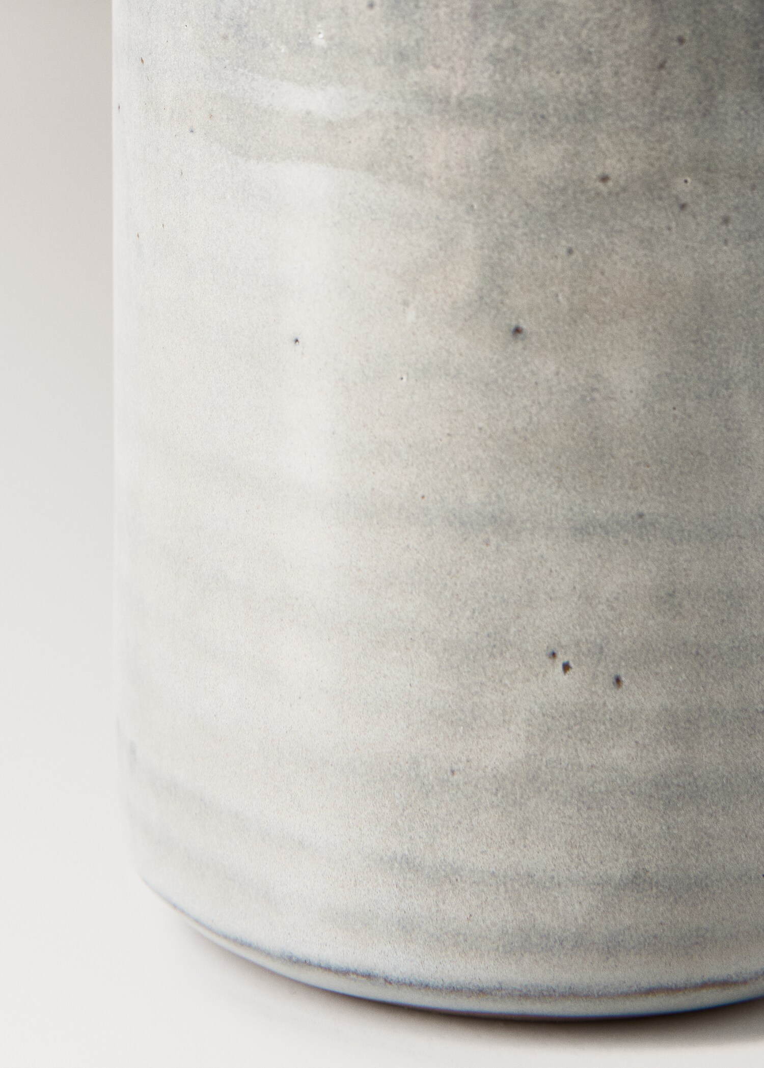 Vas med flaskdesign i stengods - Detaljer om artikeln 2