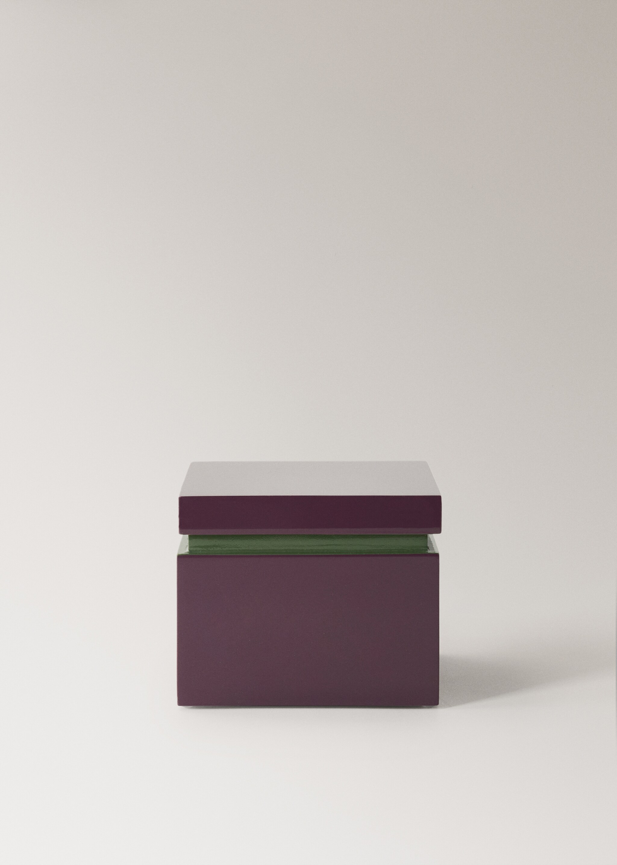 Square two-tone lacquered box - Article without model, Purple. Ref: 17023320-00.