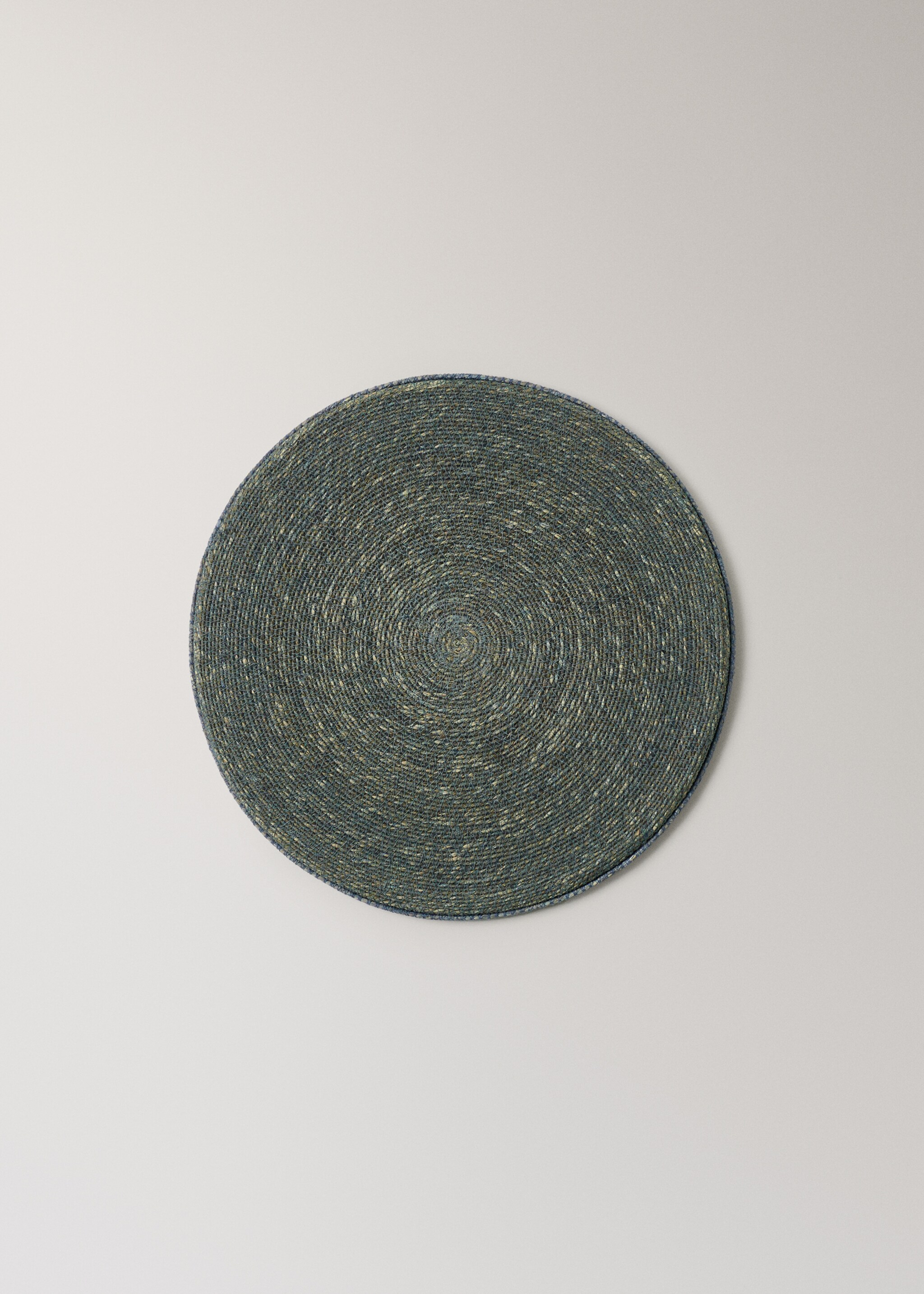 Seagrass placemats in various colors - Details of the article 1, Blue. Ref: 17023323-00.