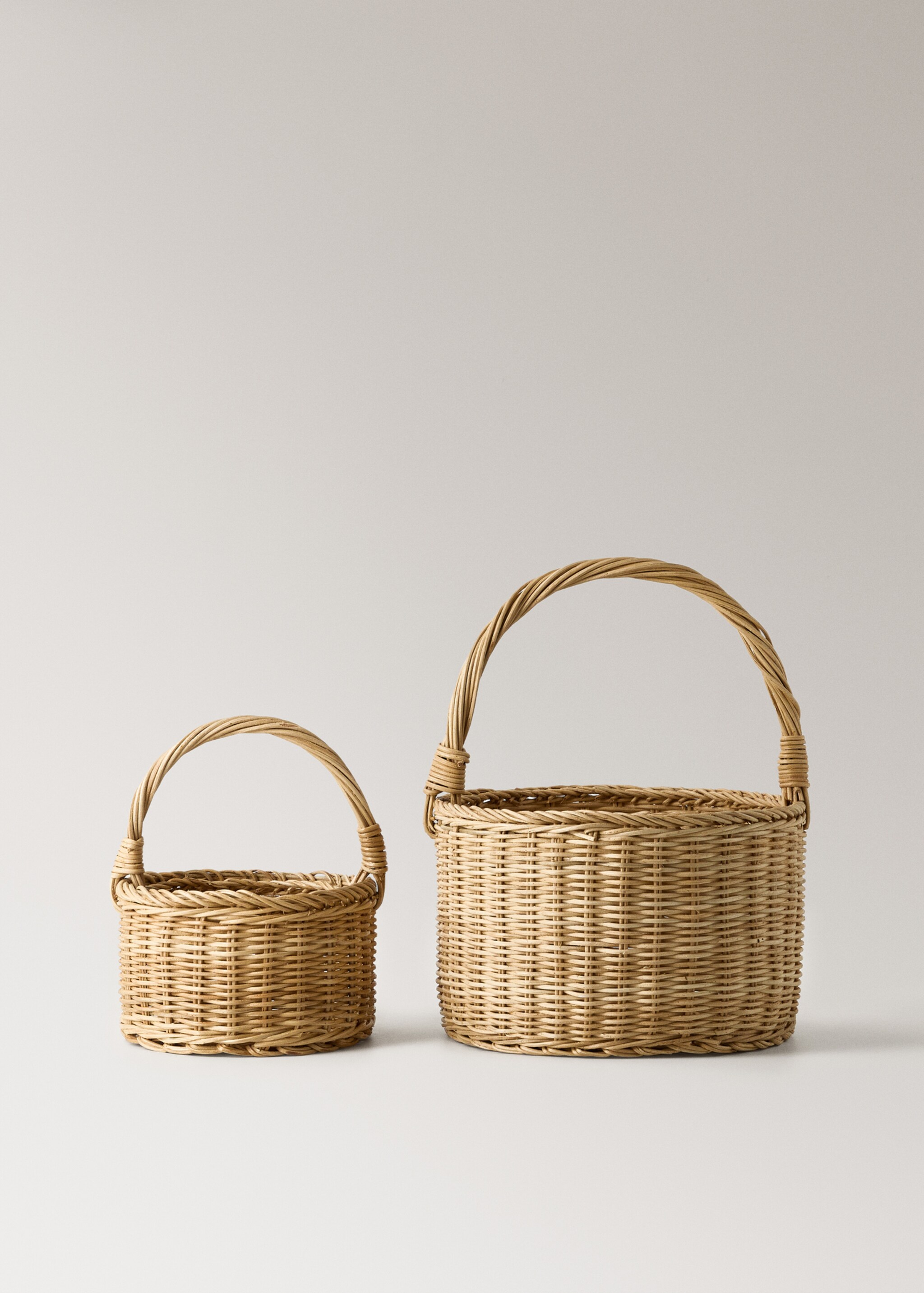 Large rattan basket with handles - Details of the article 4, Brown. Ref: 17023324-00.