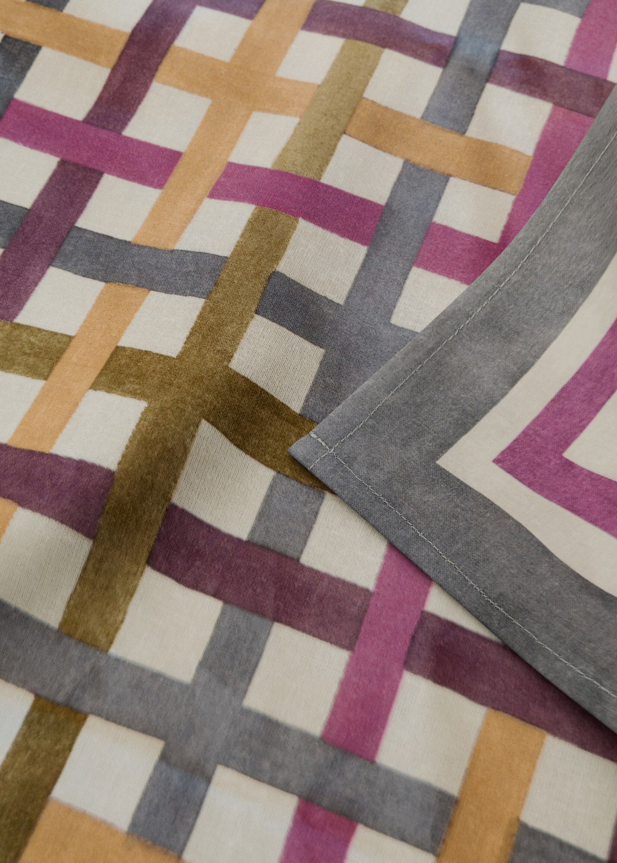 Resin tablecloth multicolor squares 4 to 6 diners - Detaljer om artikeln 2