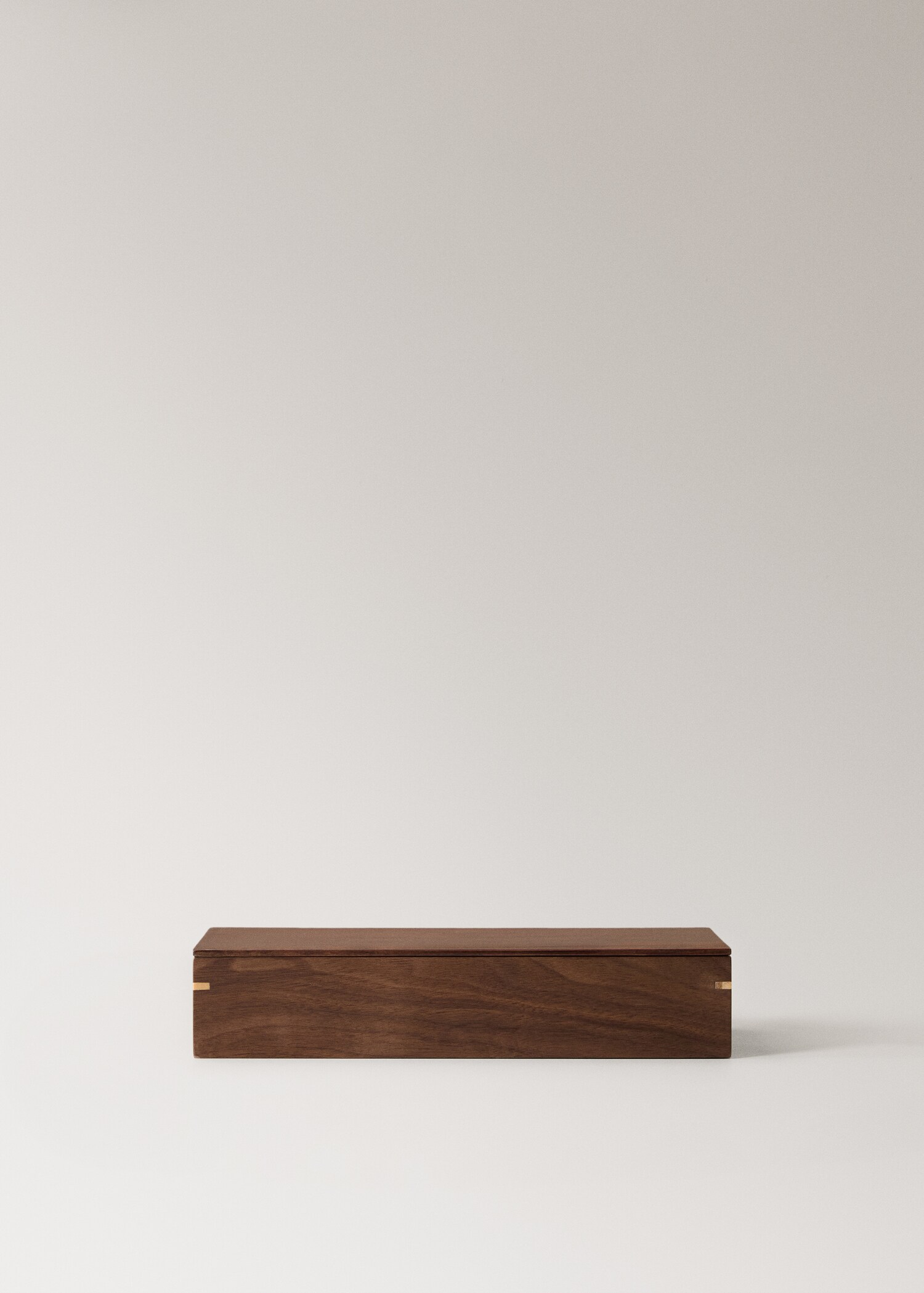 Wooden box with large lid - Article without model
