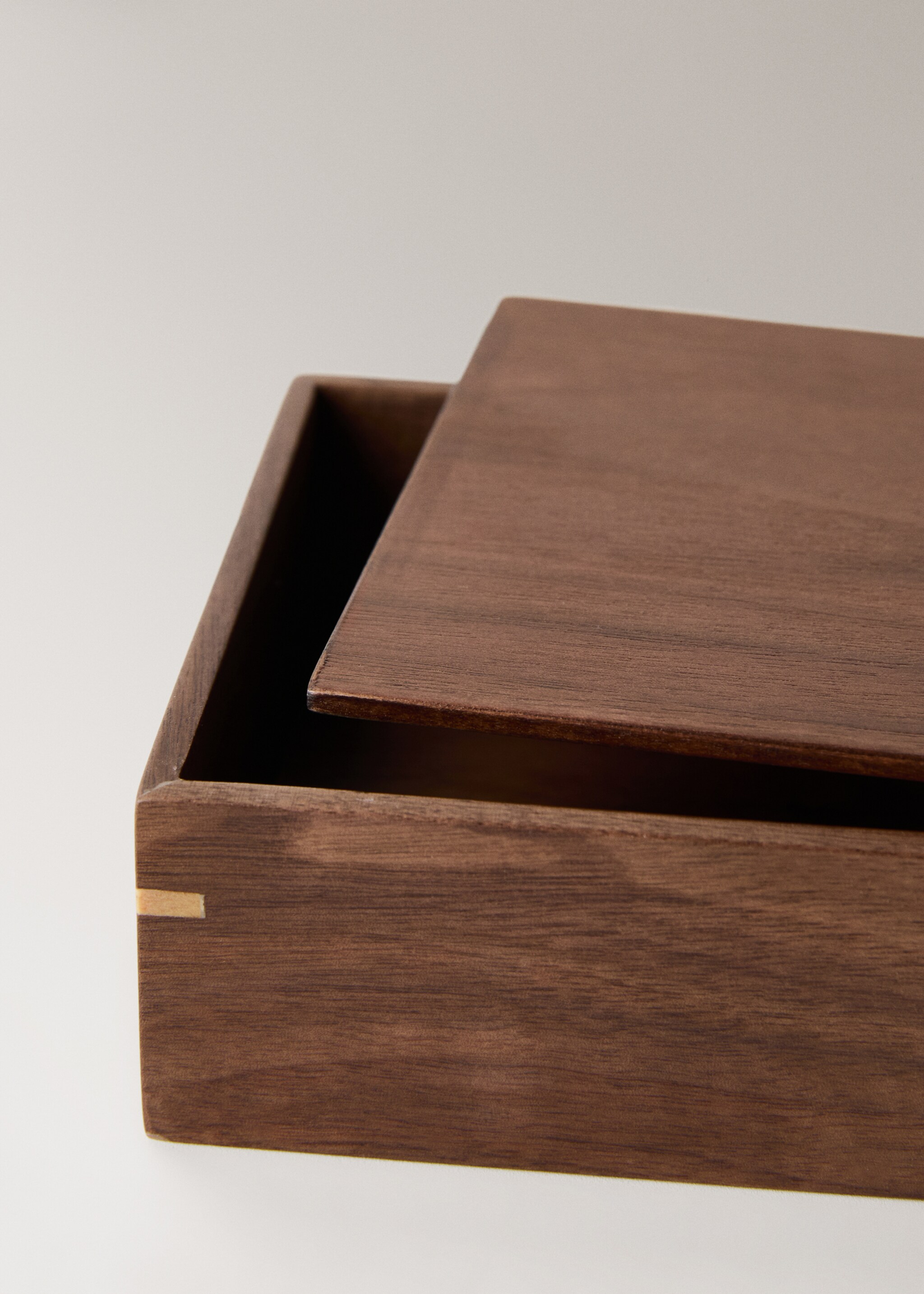 Wooden box with large lid - Details of the article 2, Brown. Ref: 17023332-00.