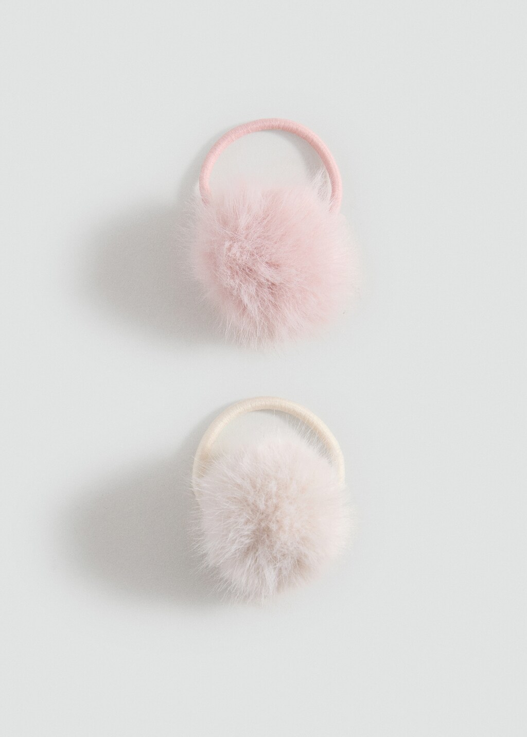 Pompom hair tie