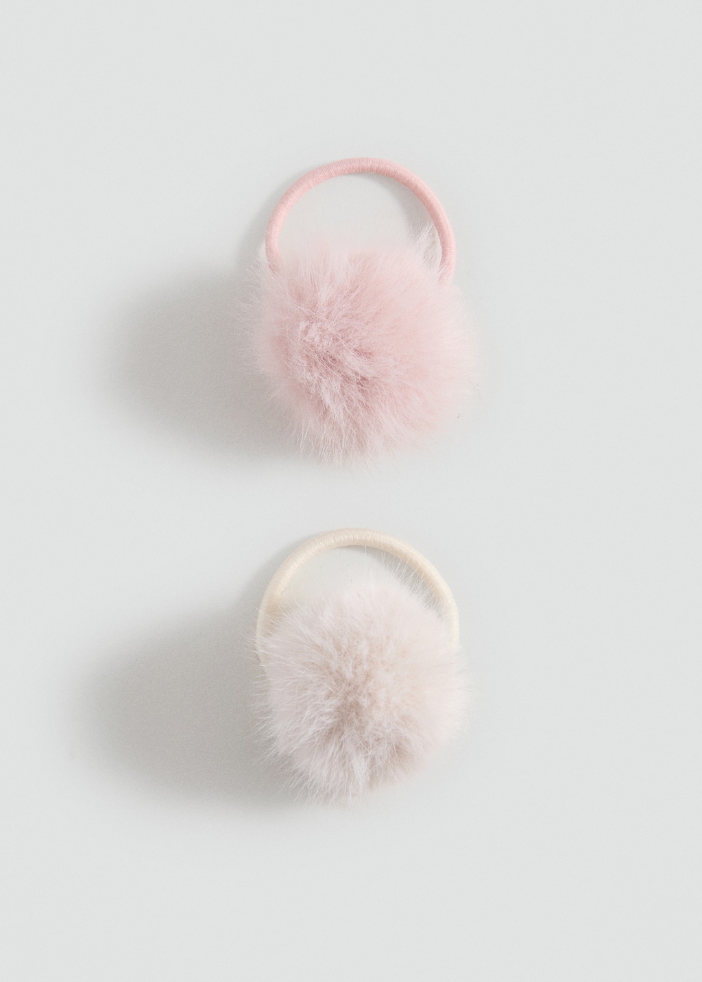 Pompom hair tie