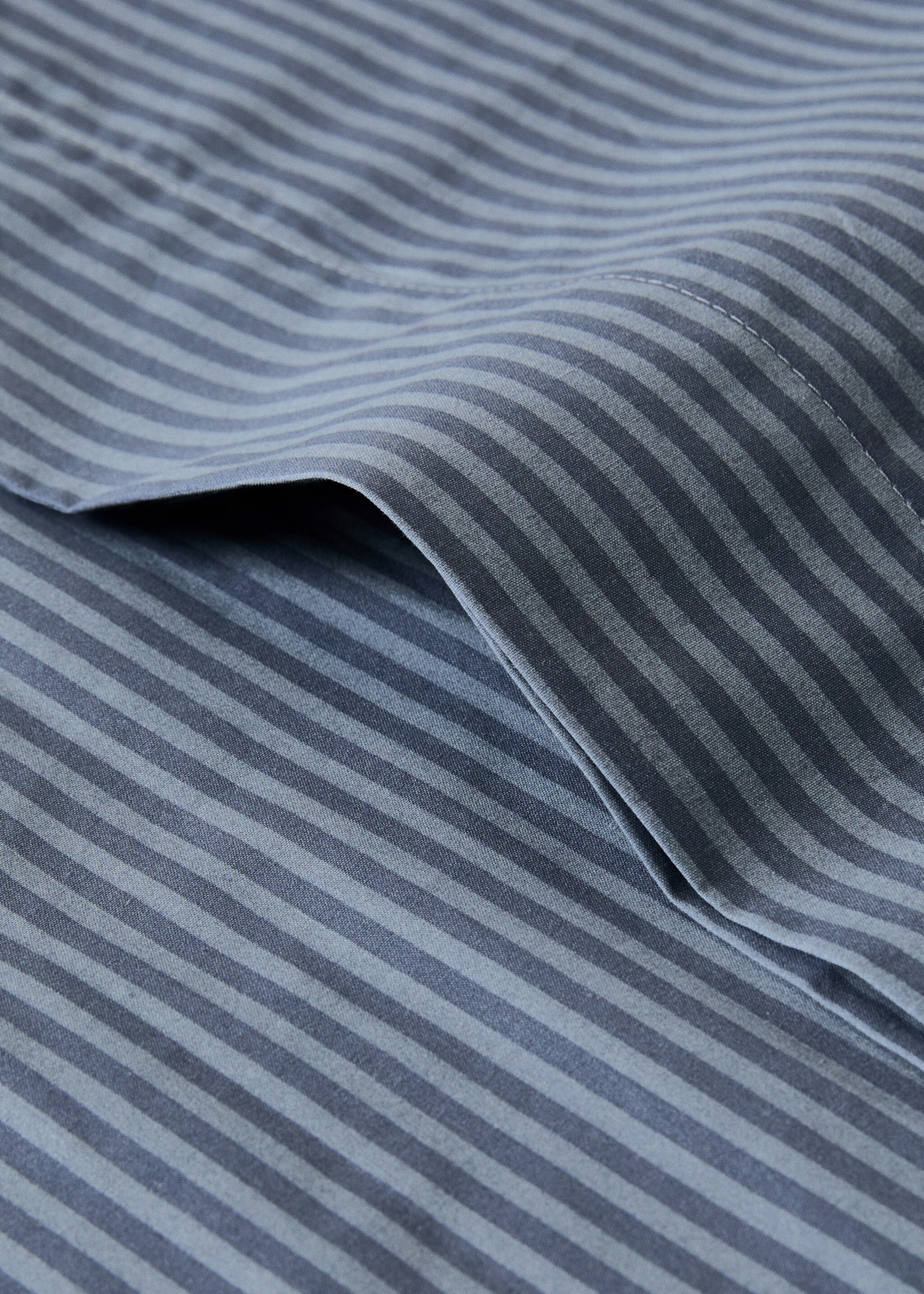 Reversible percale cotton striped pillowcase 45x110 cm - Details of the article 1, Ink Blue. Ref: 17023819-00.
