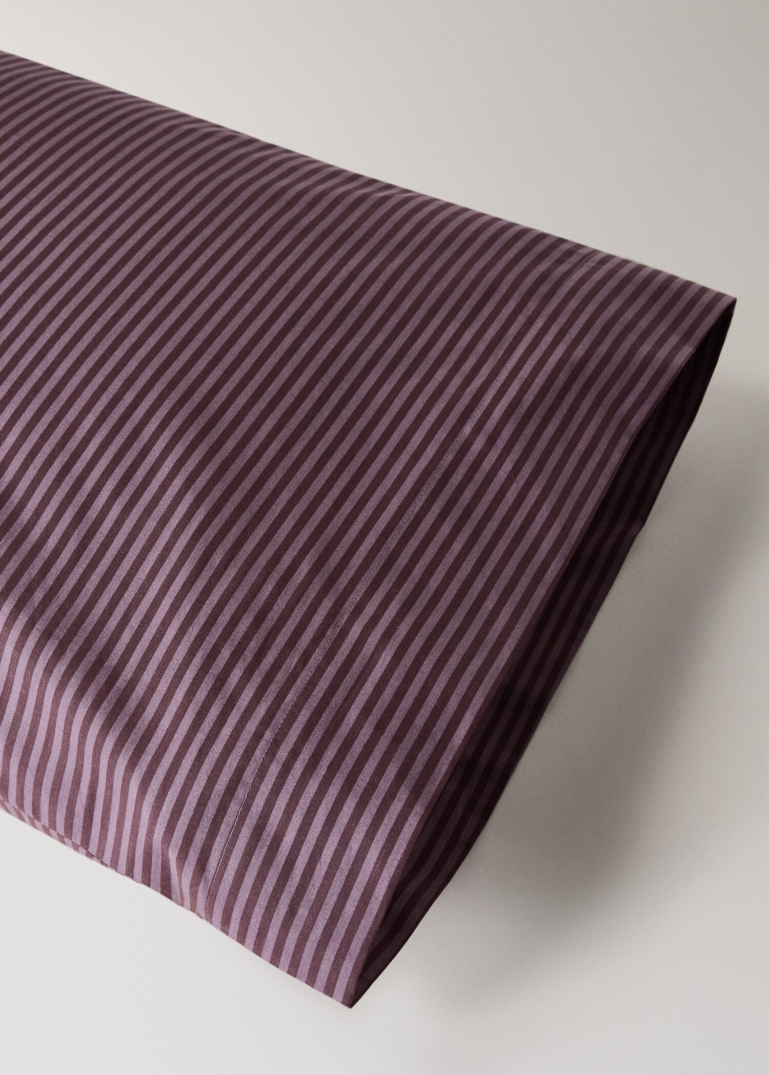 Reversible percale cotton striped pillowcase 45x110 cm - Details of the article 2