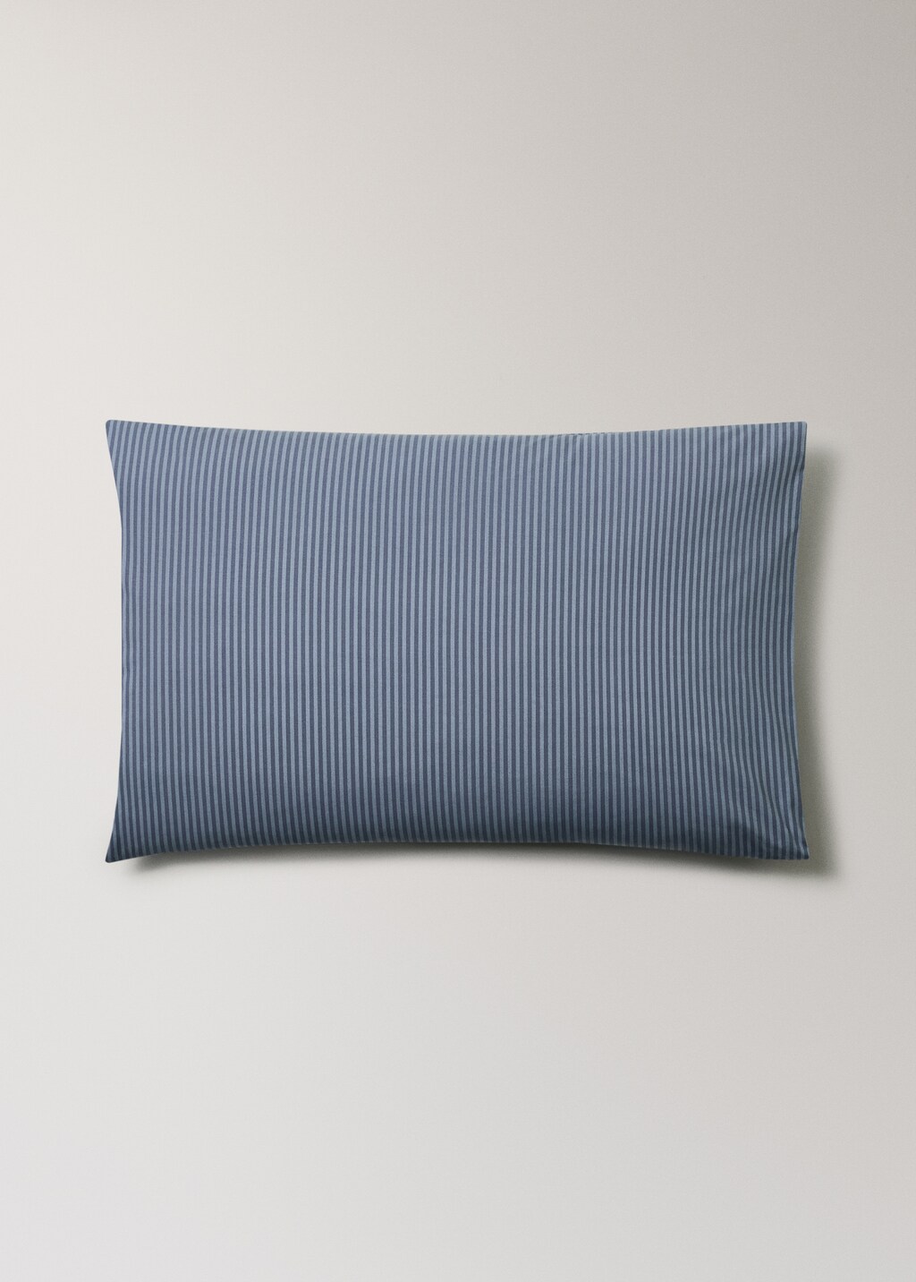 Two cotton percale striped pillowcases 50x75 cm