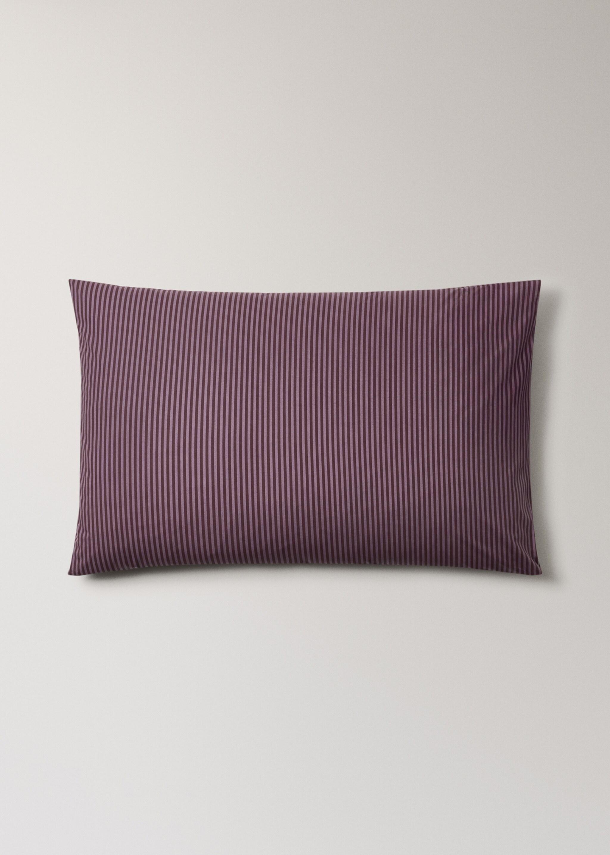 Two reversible percale cotton striped pillowcases 50x75 cm - Article without model, Plum. Ref: 17023820-00.