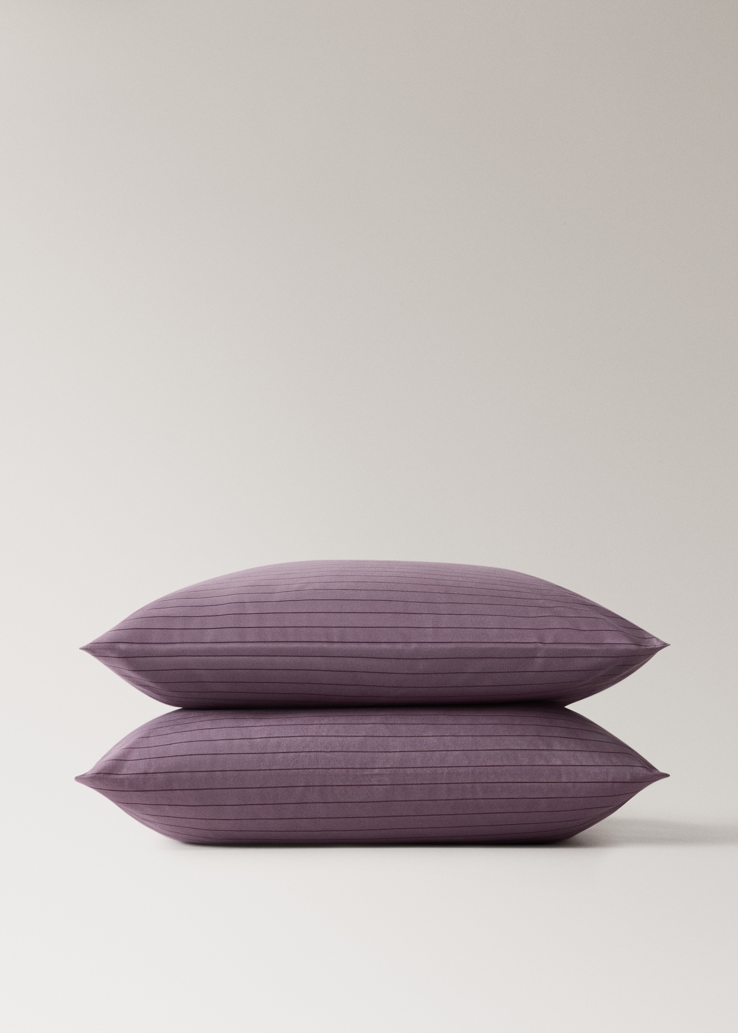 Two reversible percale cotton striped pillowcases 60x60 cm - Details of the article 1