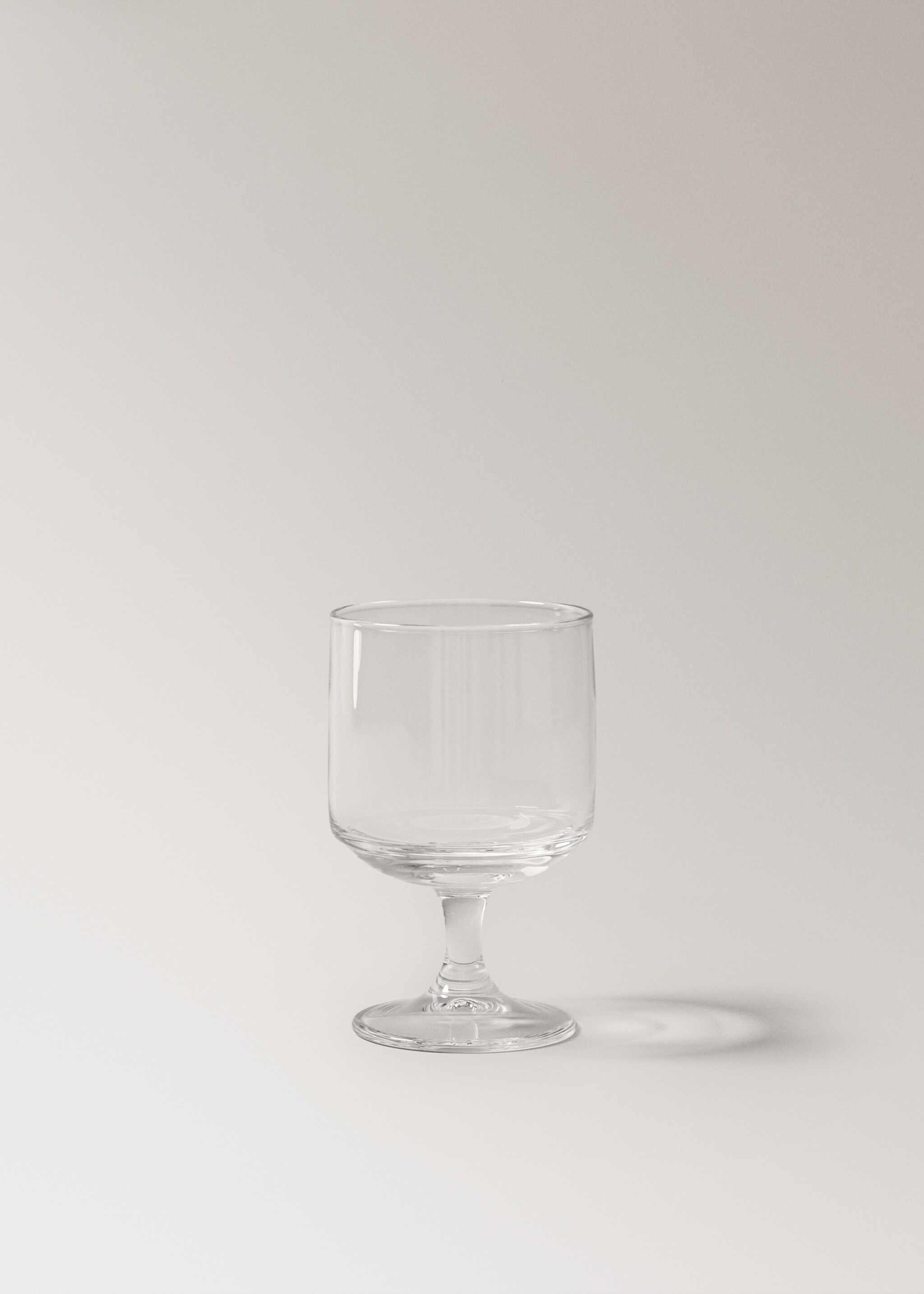 Verre à pied huma - Article sans modèle, Blanc cassé. Ref: 17023828-00.