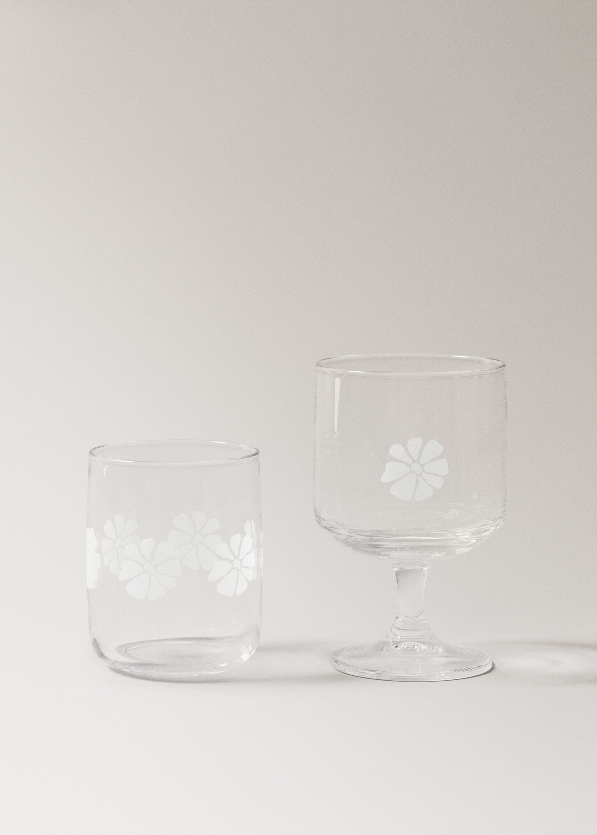 Decorative glass tumbler - Details of the article 4, Off White. Ref: 17023830-00.
