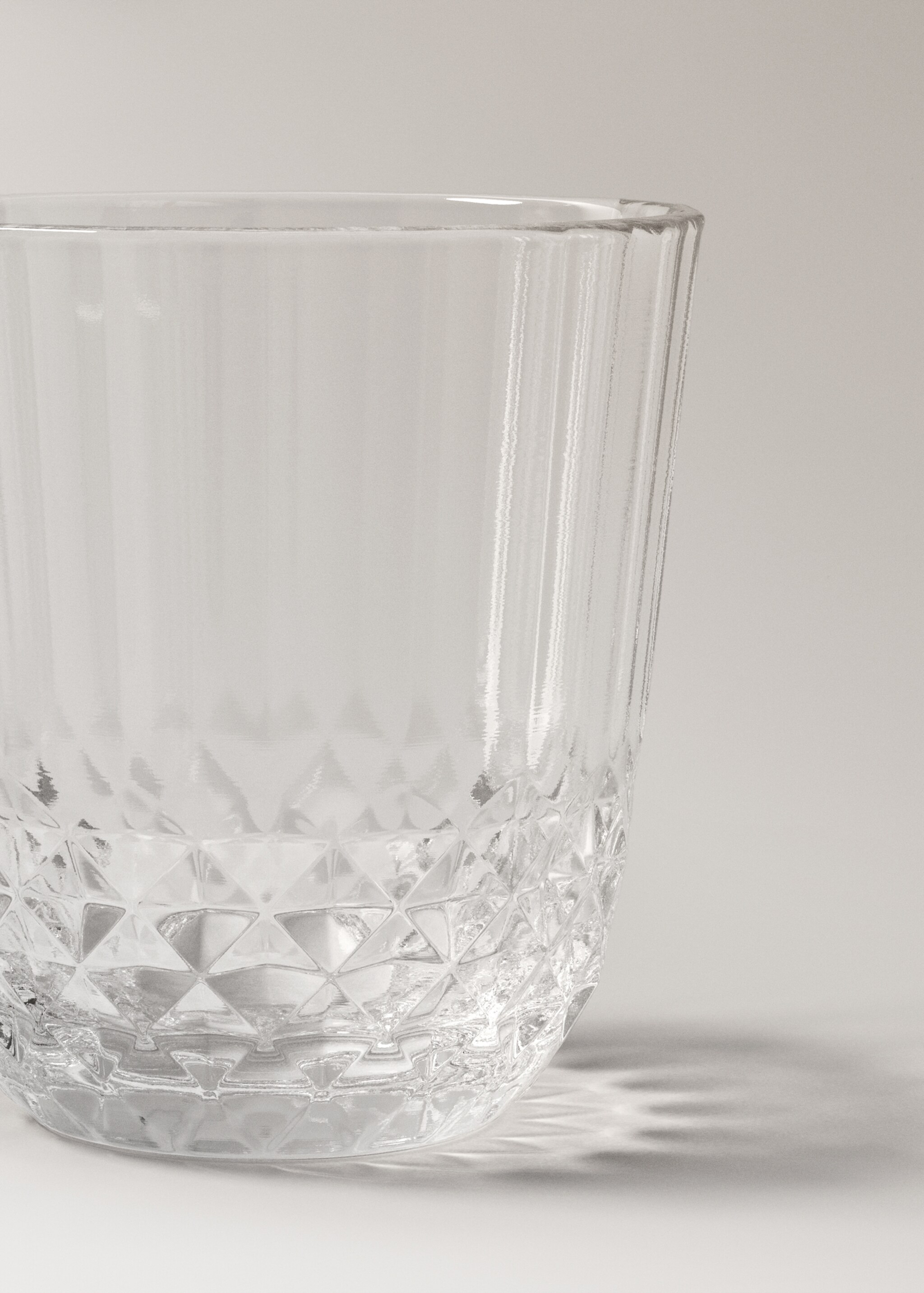 Verre à pied class - Détail de l'article 2, Blanc cassé. Ref: 17023831-00.