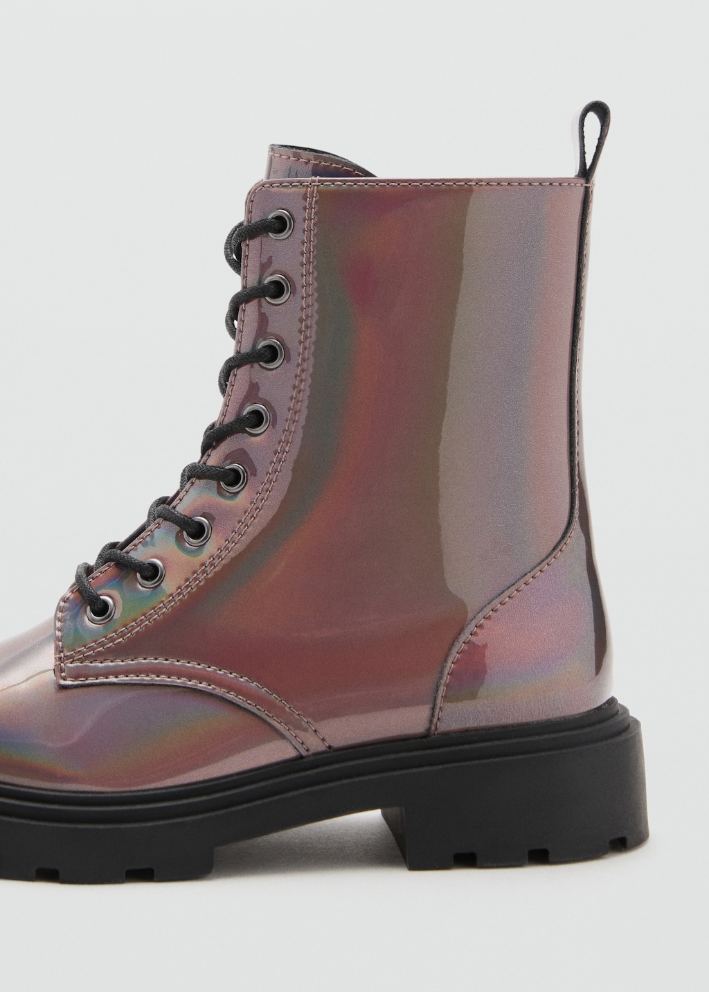 Zipped metallic boots