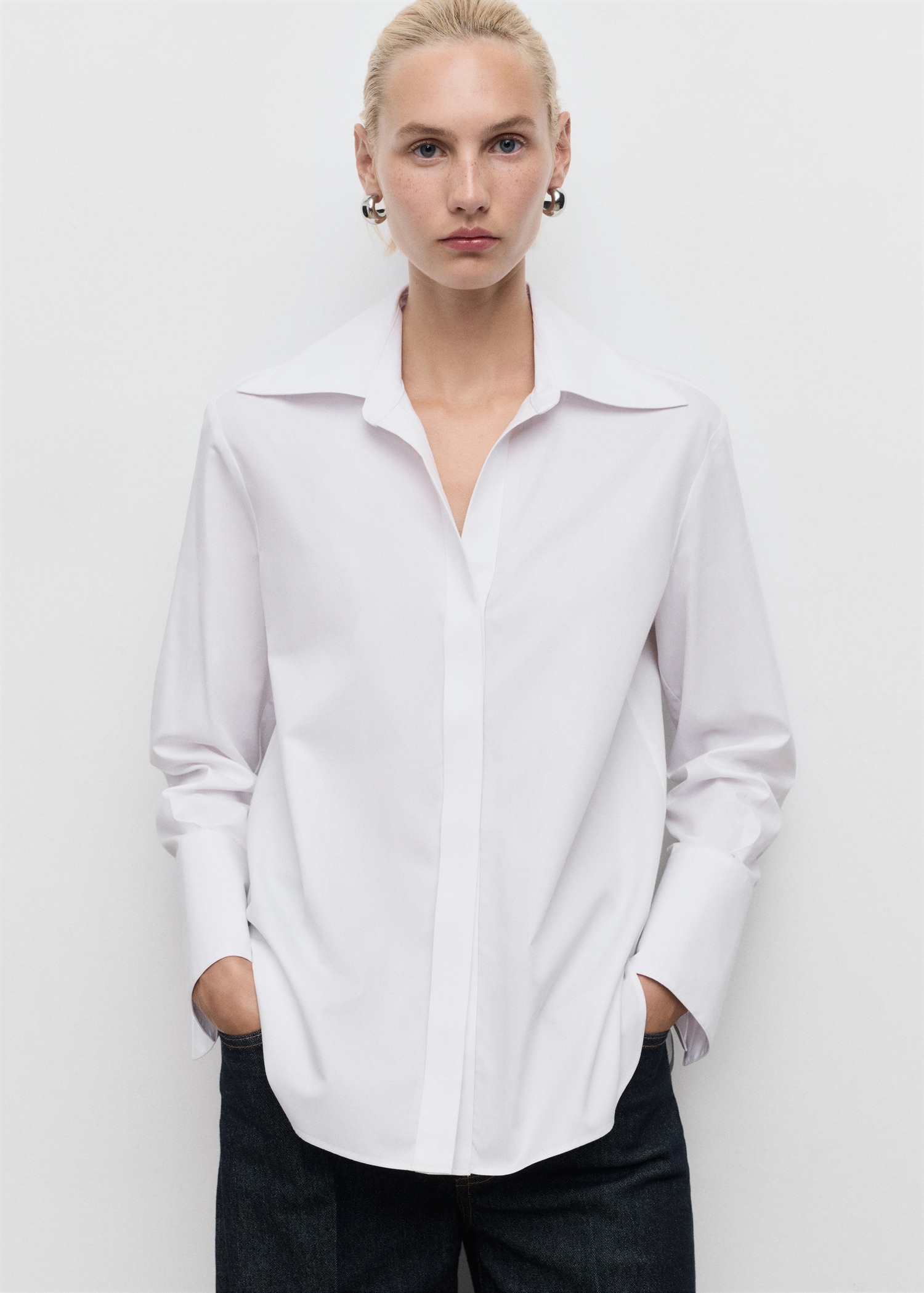 Camicia con revers e chiusura nascosta Donna MANGO Italia