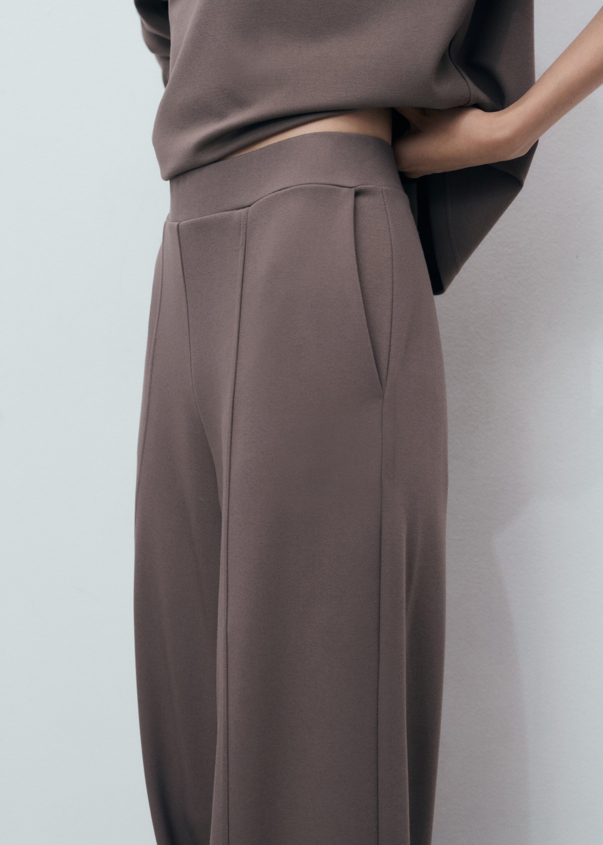 Pantalón jogger cintura elástica - Detalle del artículo 6, Marrón medio. Ref: 17024098-00.