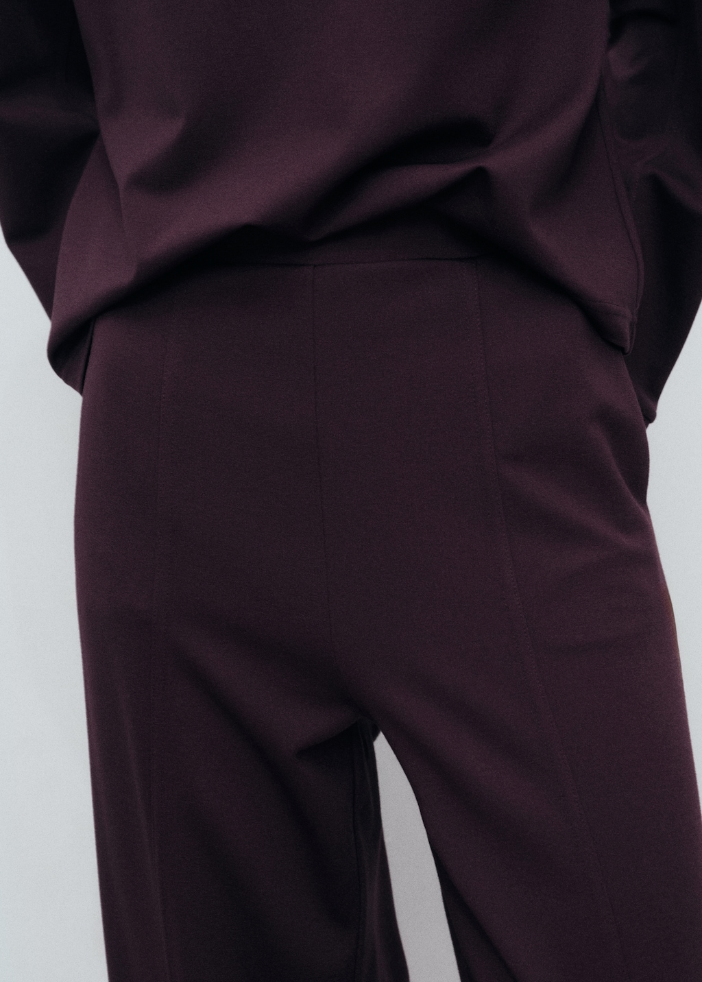 Jogger pants with elastic waist
