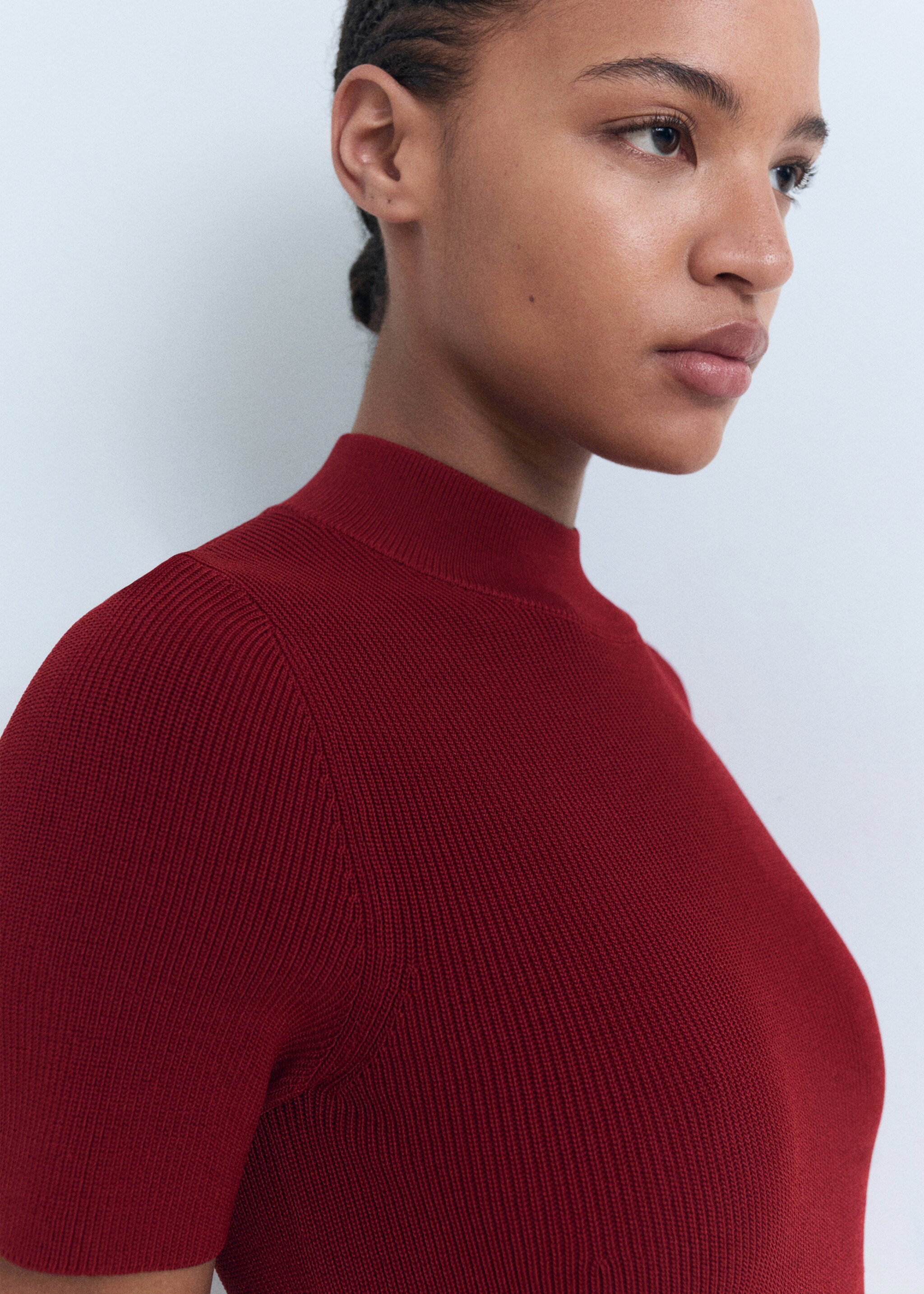 Perkins-neck knitted dress - Details of the article 1, Wine. Ref: 17024099-00.
