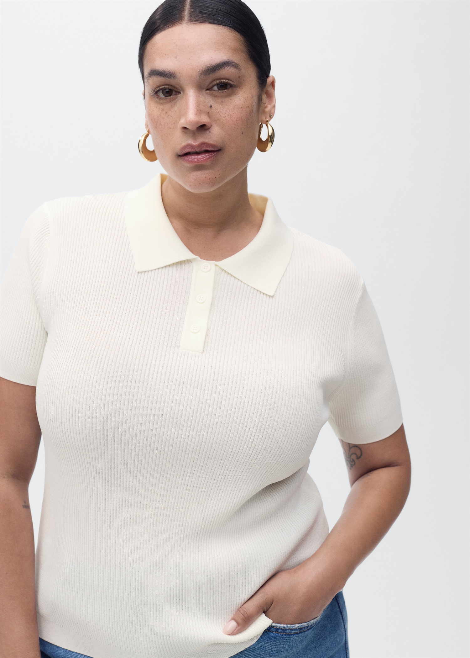 Short-sleeved polo-neck sweater - Details of the article 5