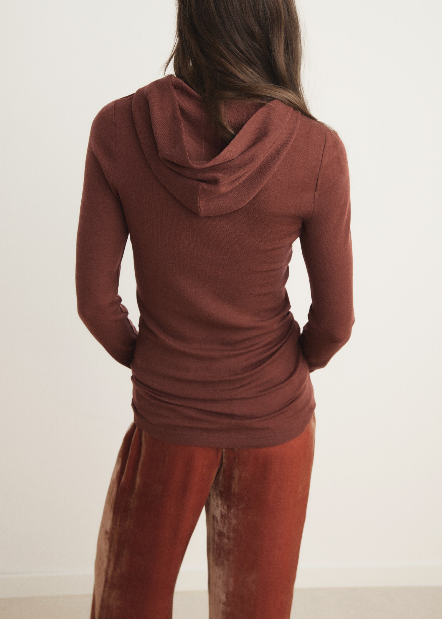 Wool hooded t-shirt - Reverse of the article