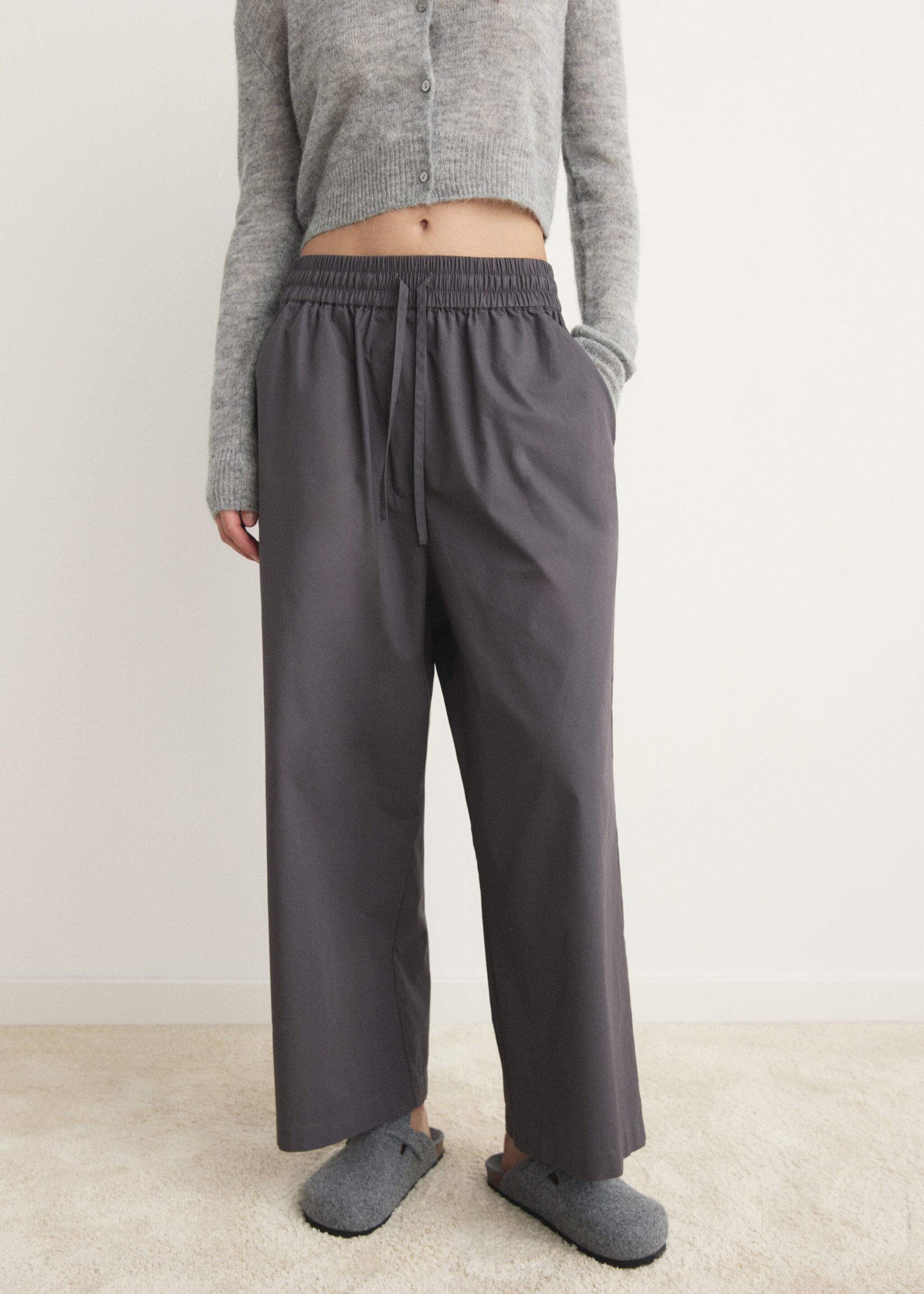 Cotton cropped trousers with pockets - Medium plane, Charcoal. Ref: 17024110-00.
