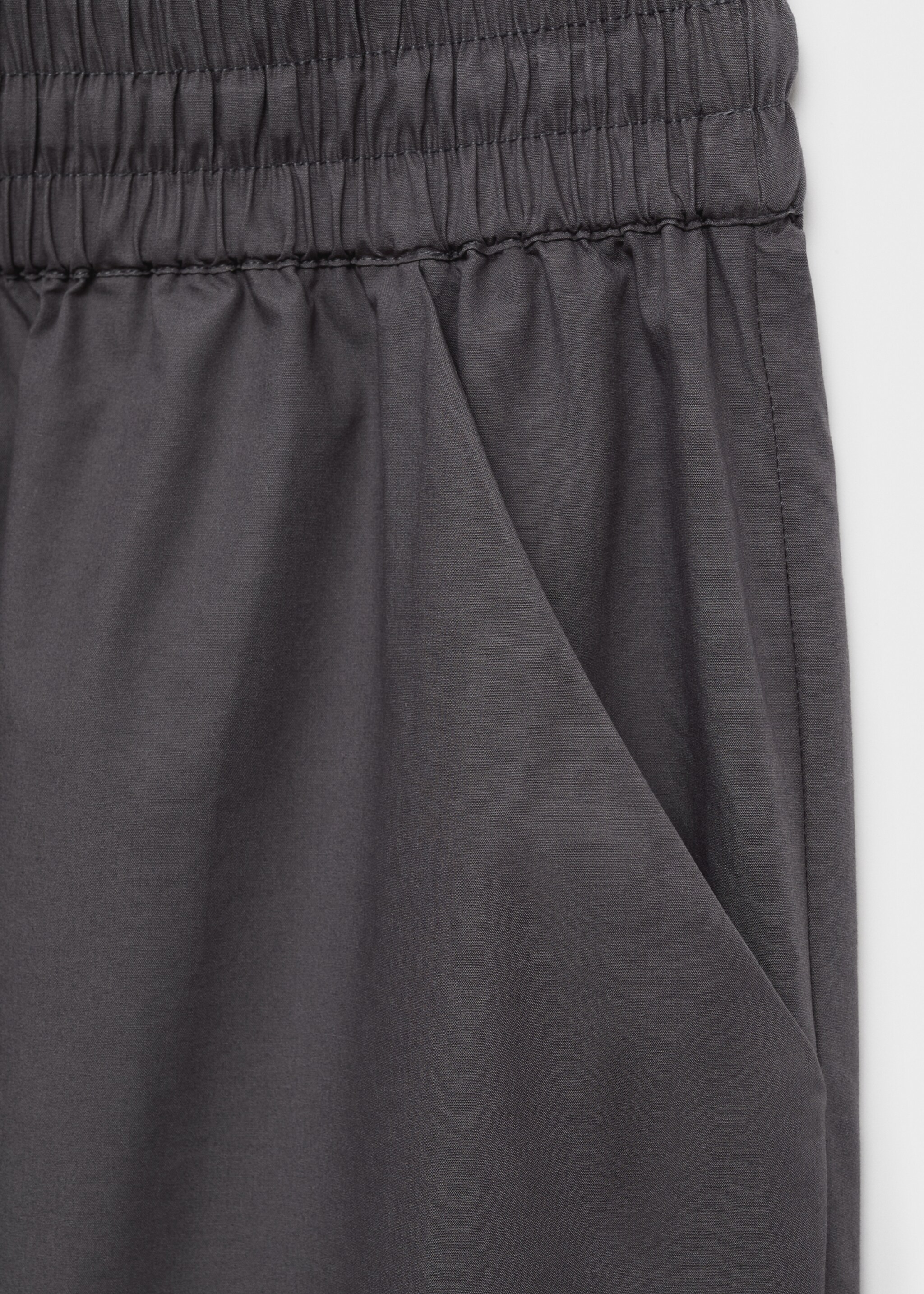 Cotton cropped trousers with pockets - Details of the article 8, Charcoal. Ref: 17024110-00.