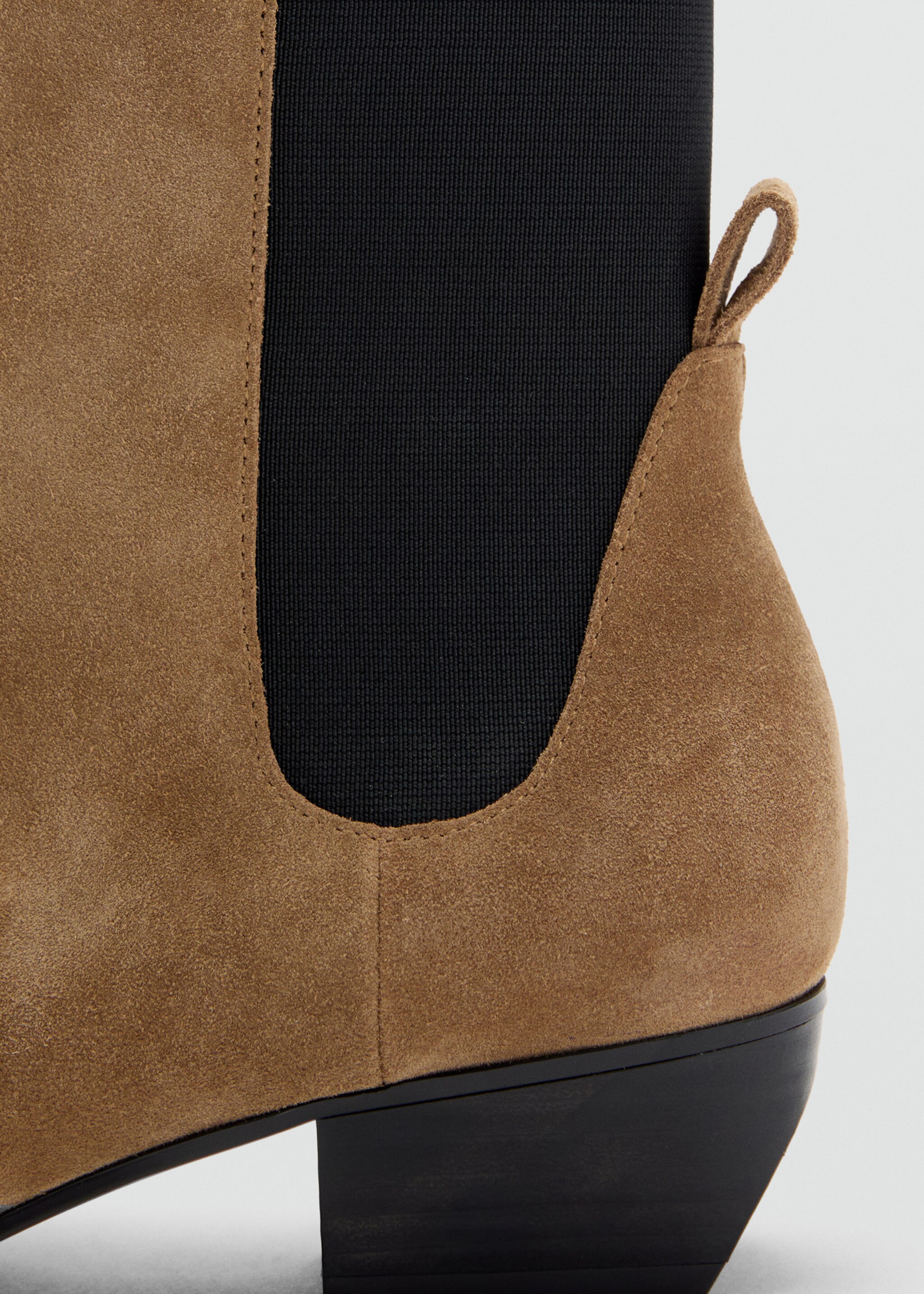 Heel suede ankle boot - Details of the article 1, Medium Brown. Ref: 17024114-00.