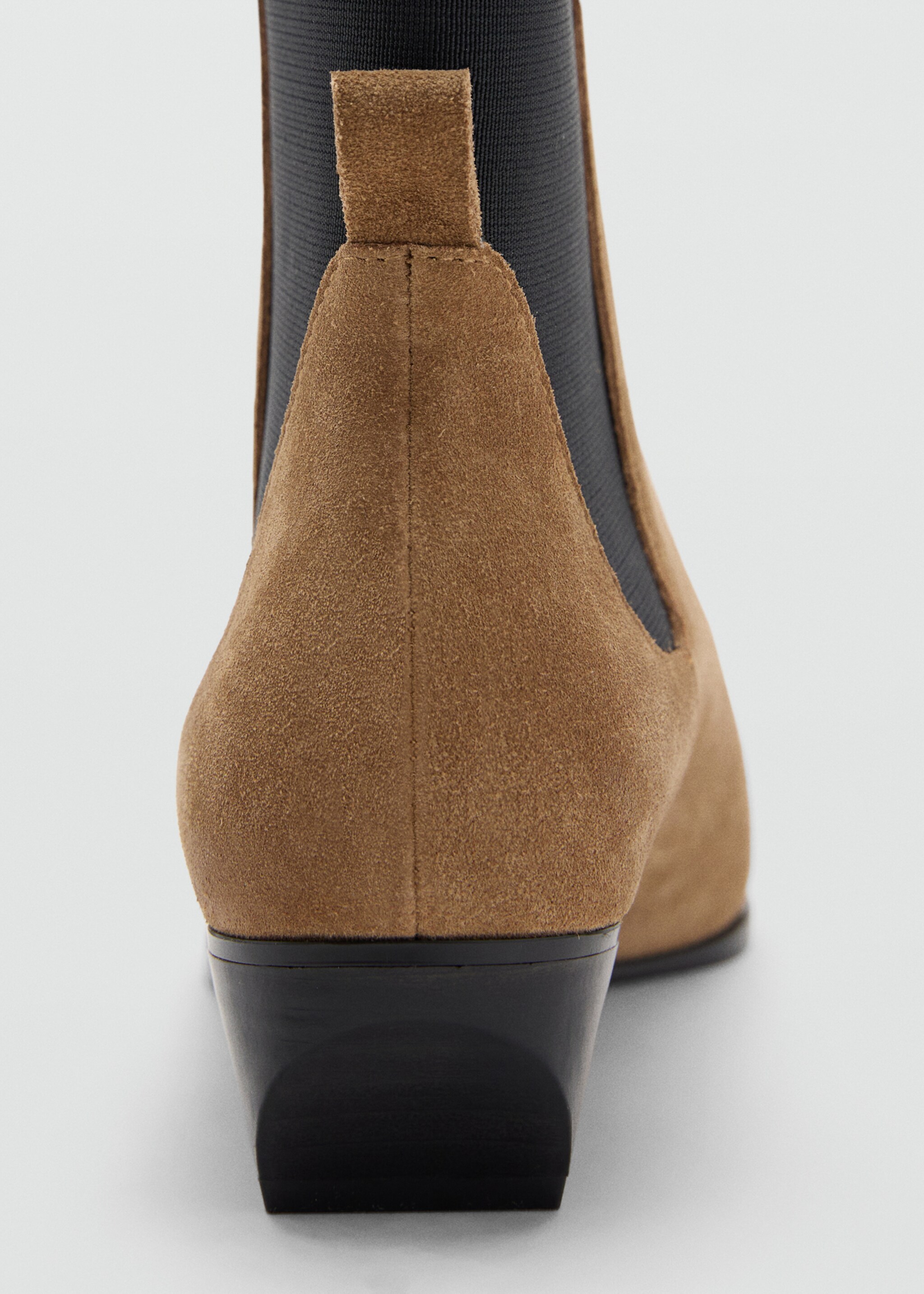 Heel suede ankle boot - Details of the article 3, Medium Brown. Ref: 17024114-00.