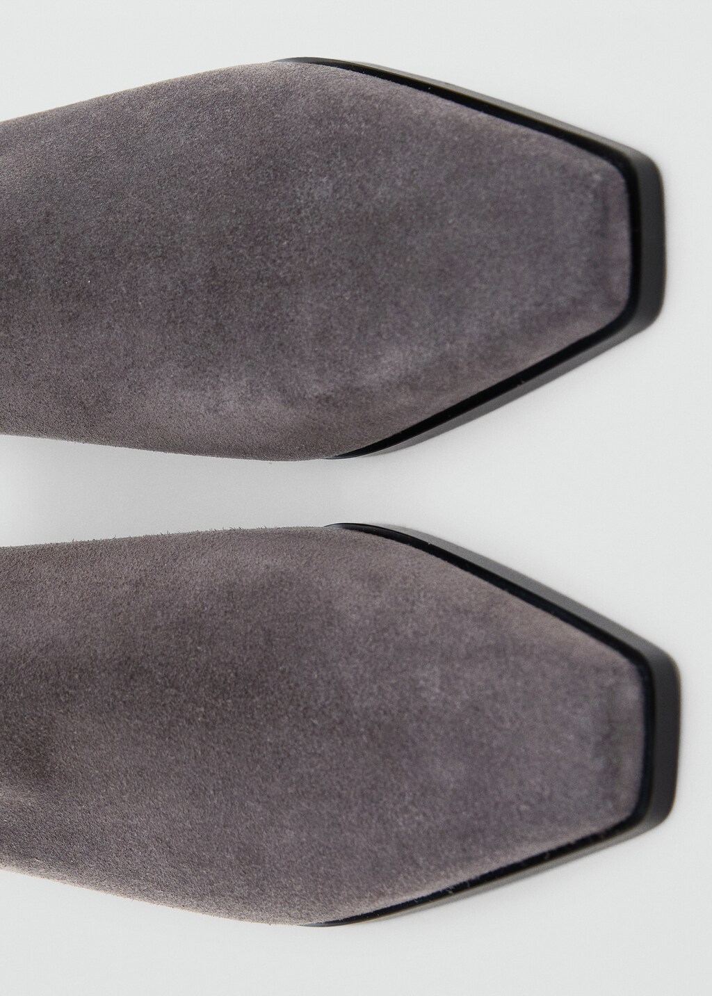 Heel suede ankle boot