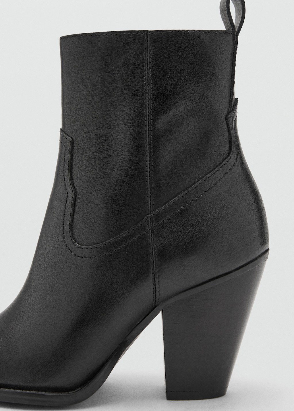 Fページ　269 Lederstiefelette mit Blockabsatz - Damen | MANGO Deutschland