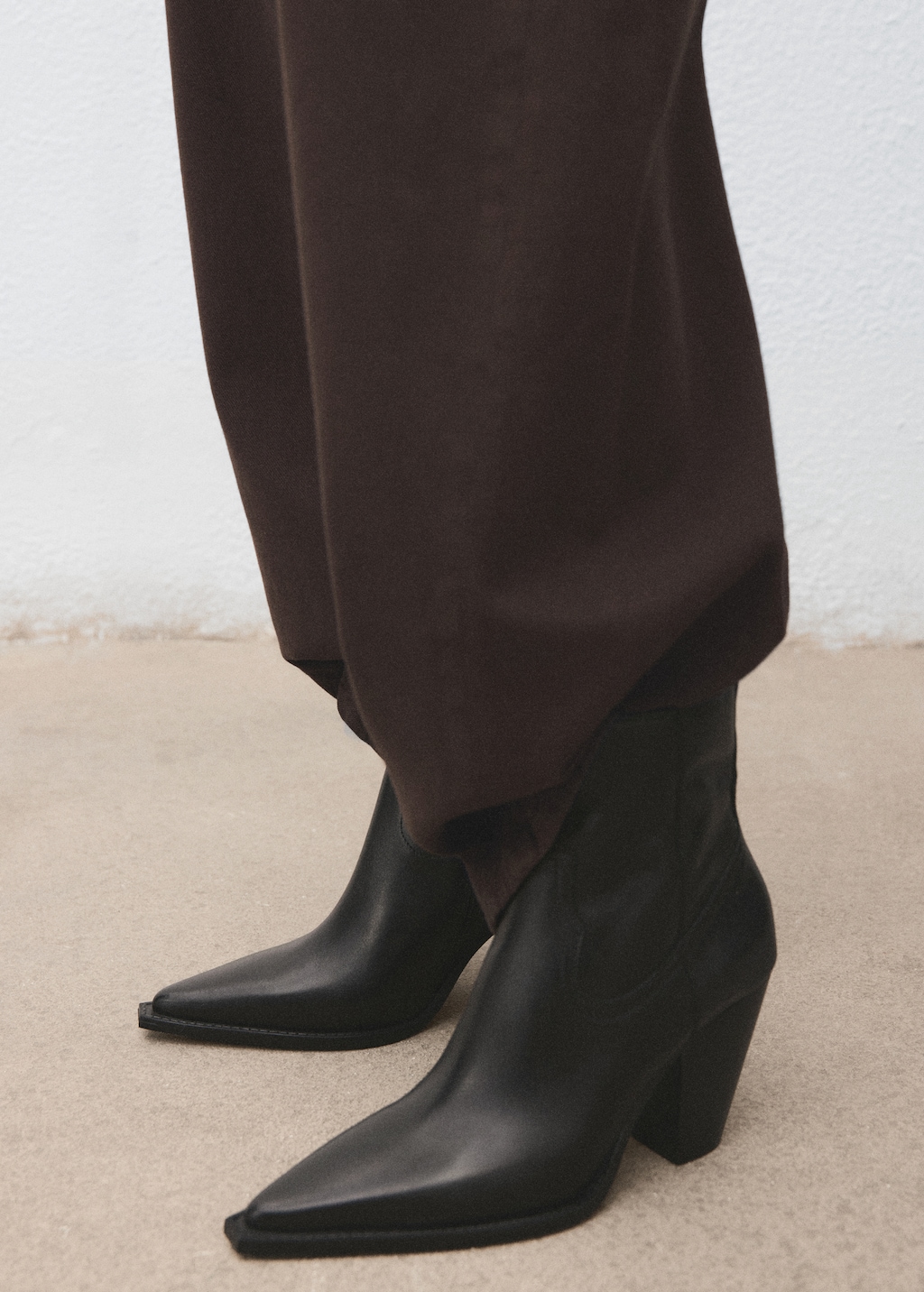 Leather ankle boots with block heel