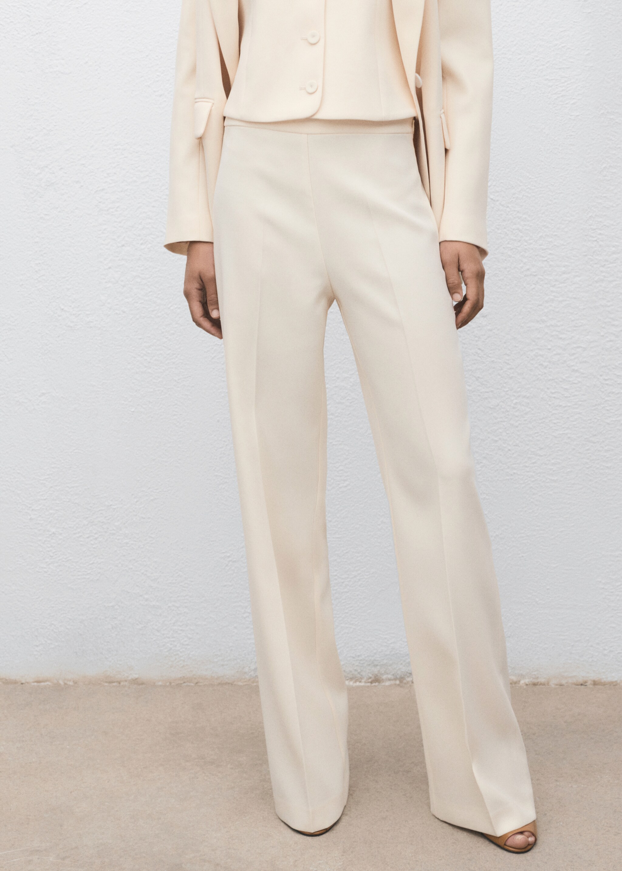 Pantalon de costume droit taille normale - Plan moyen