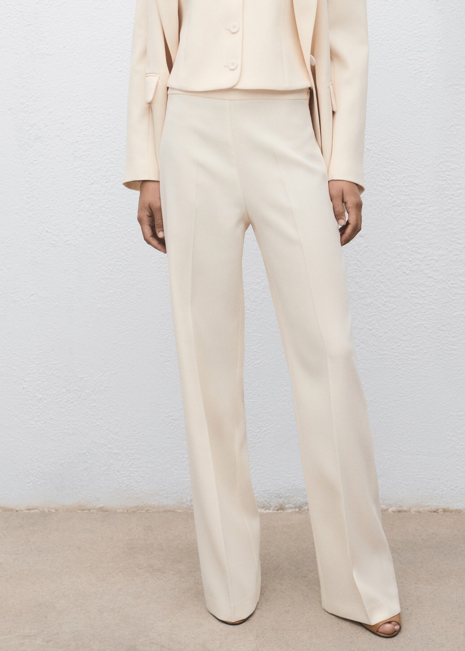 Pantalon de costume droit taille normale - Plan moyen