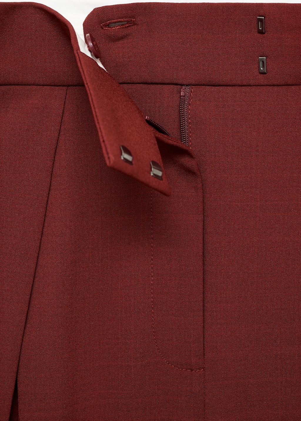 Wide-leg pleated suit pants