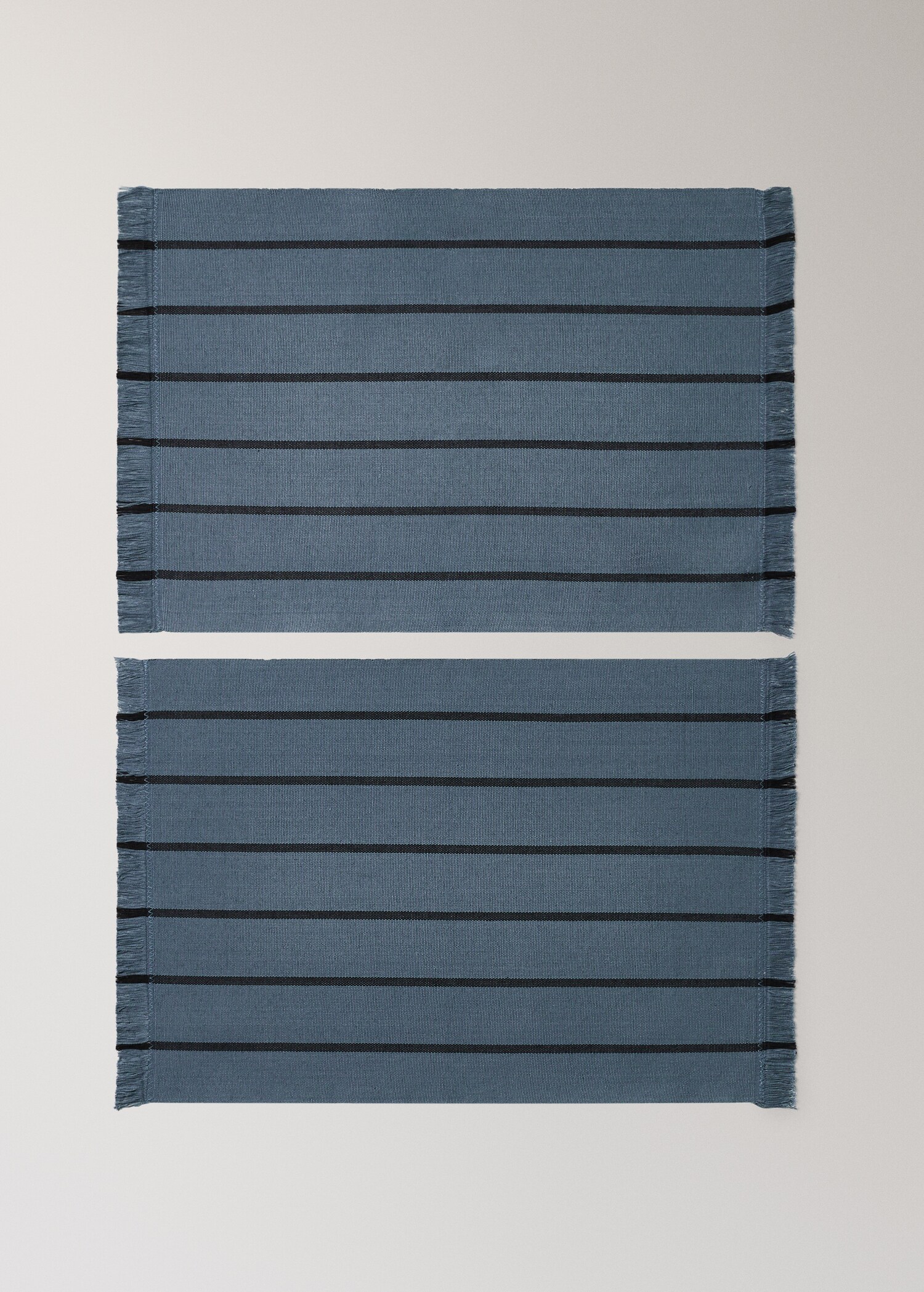 Striped placemats with tassels - Article without model