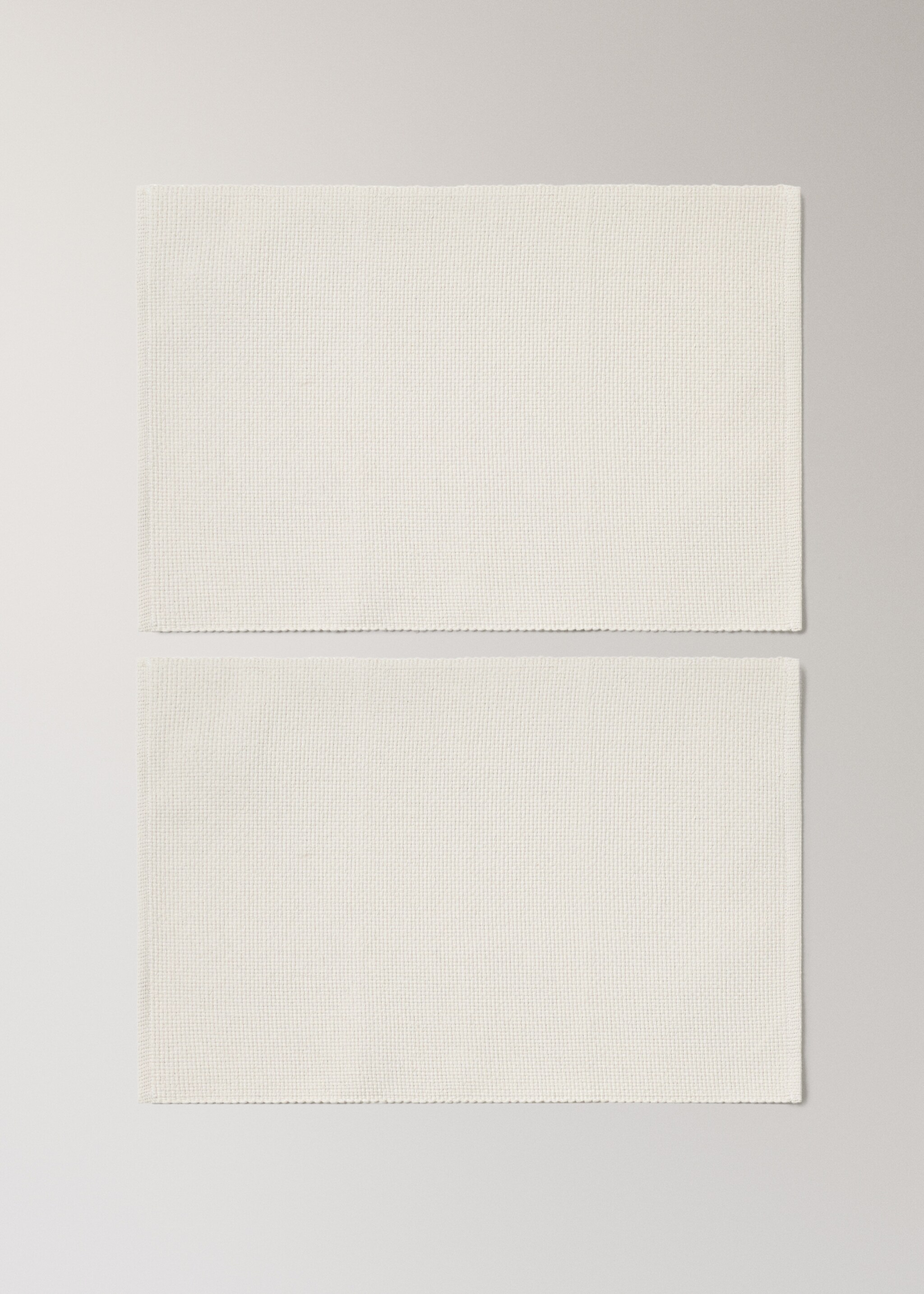 Cotton placemat made from piqué-textured cotton fabric - Article without model, Off White. Ref: 17024126-00.
