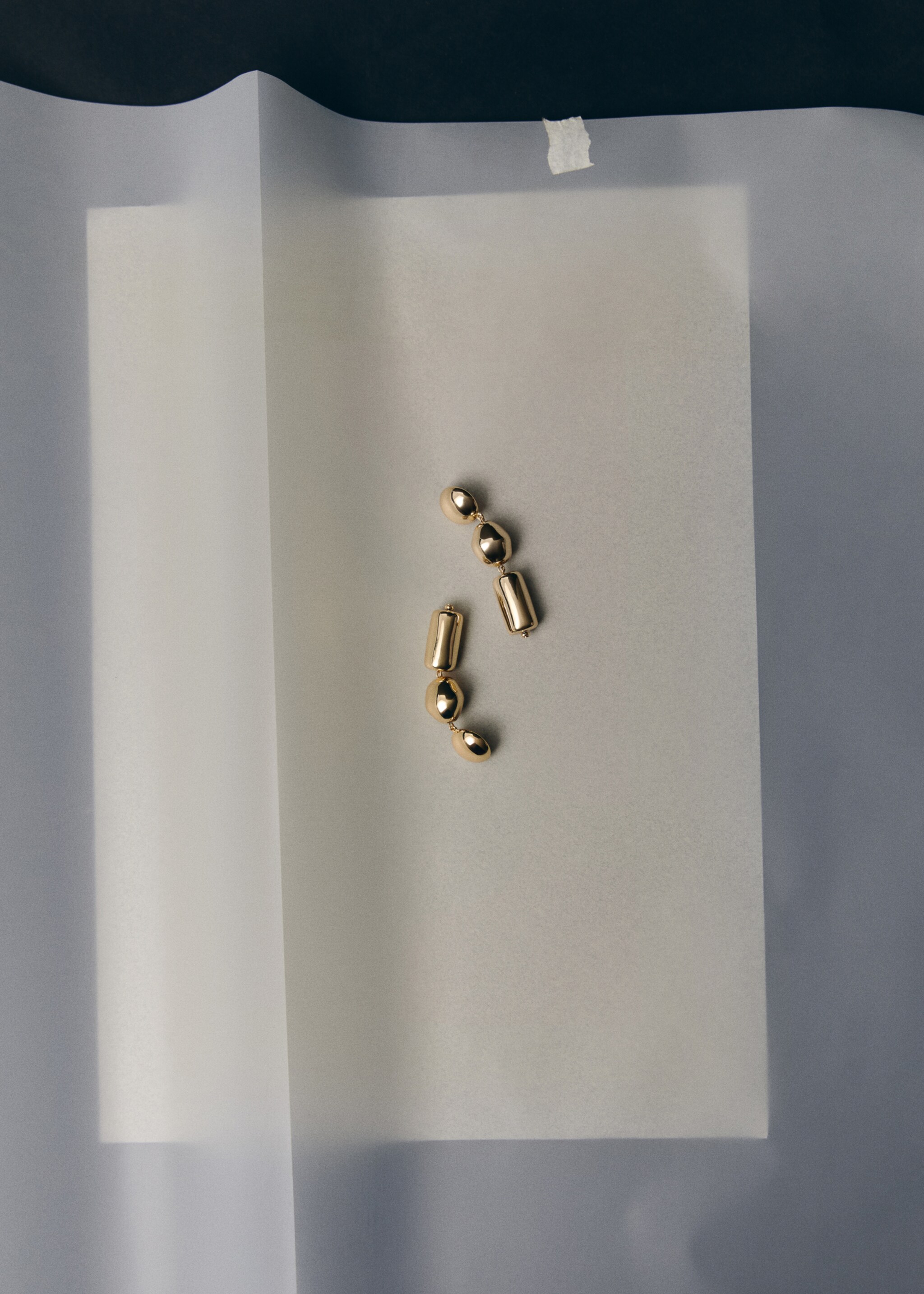 Metal pendants earrings - Details of the article 6, Gold. Ref: 17024129-00.