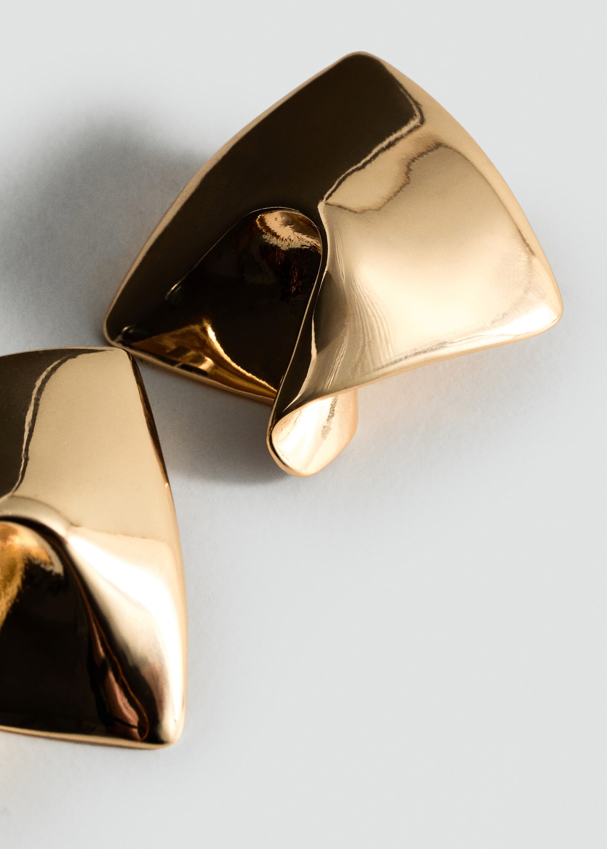 Irregular metal earrings - Details of the article 1